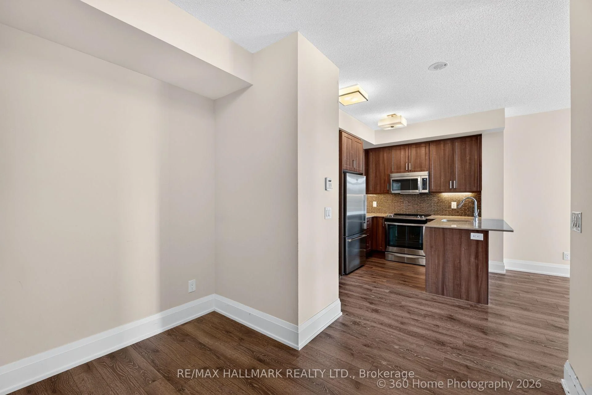 Photo 13 of Unit 711, 2 Old Mill Drive, Toronto, High Park-Swansea — HOMEH