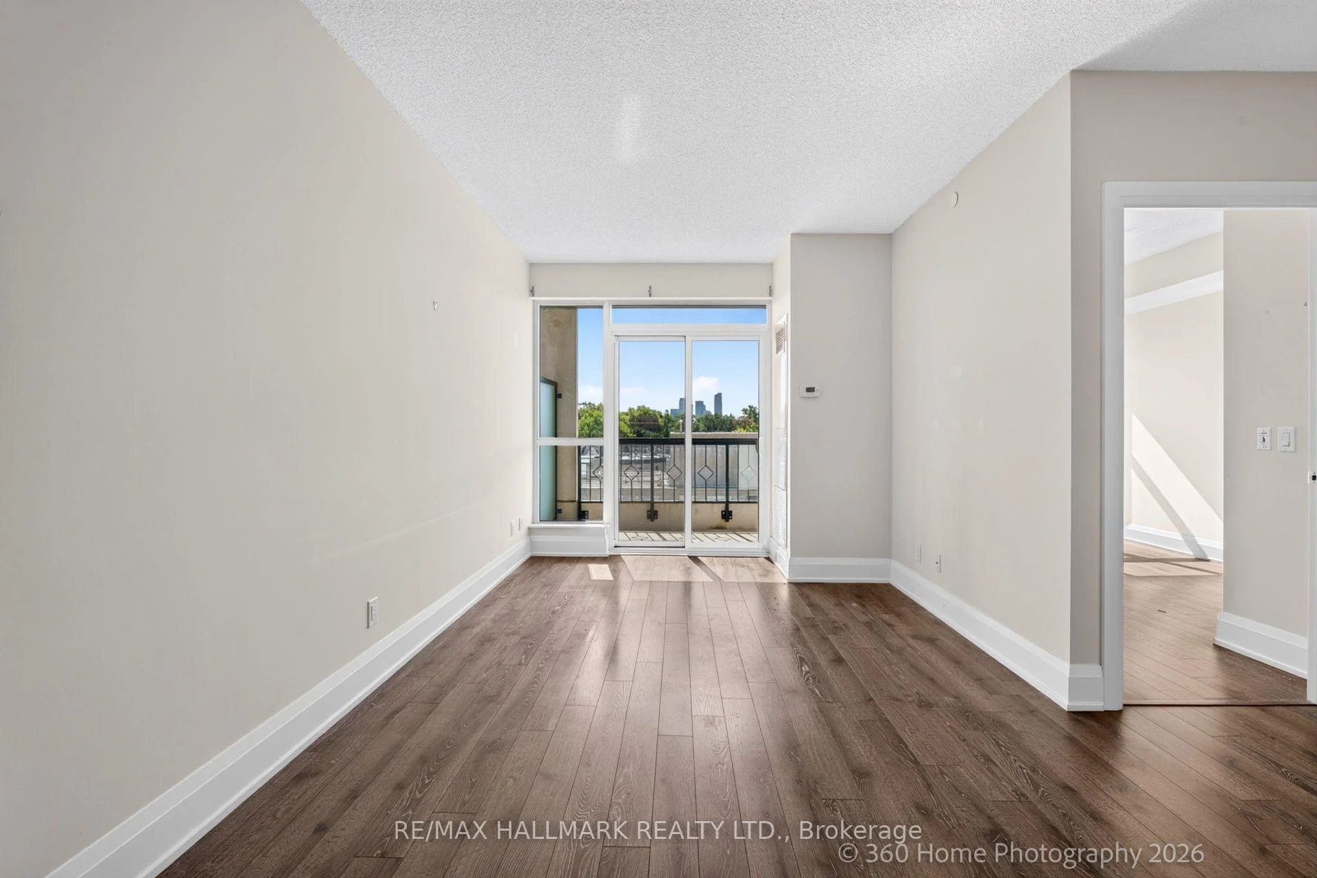 Photo 15 of Unit 711, 2 Old Mill Drive, Toronto, High Park-Swansea — HOMEH