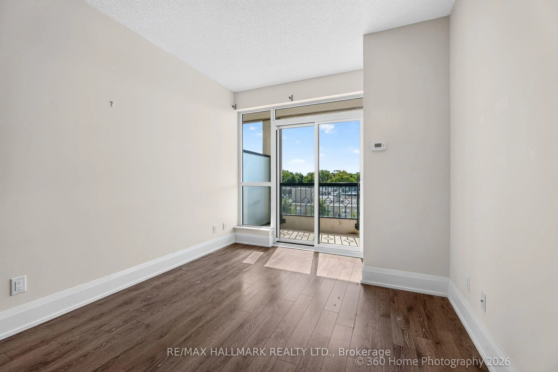 Photo 19 of Unit 711, 2 Old Mill Drive, Toronto, High Park-Swansea — HOMEH