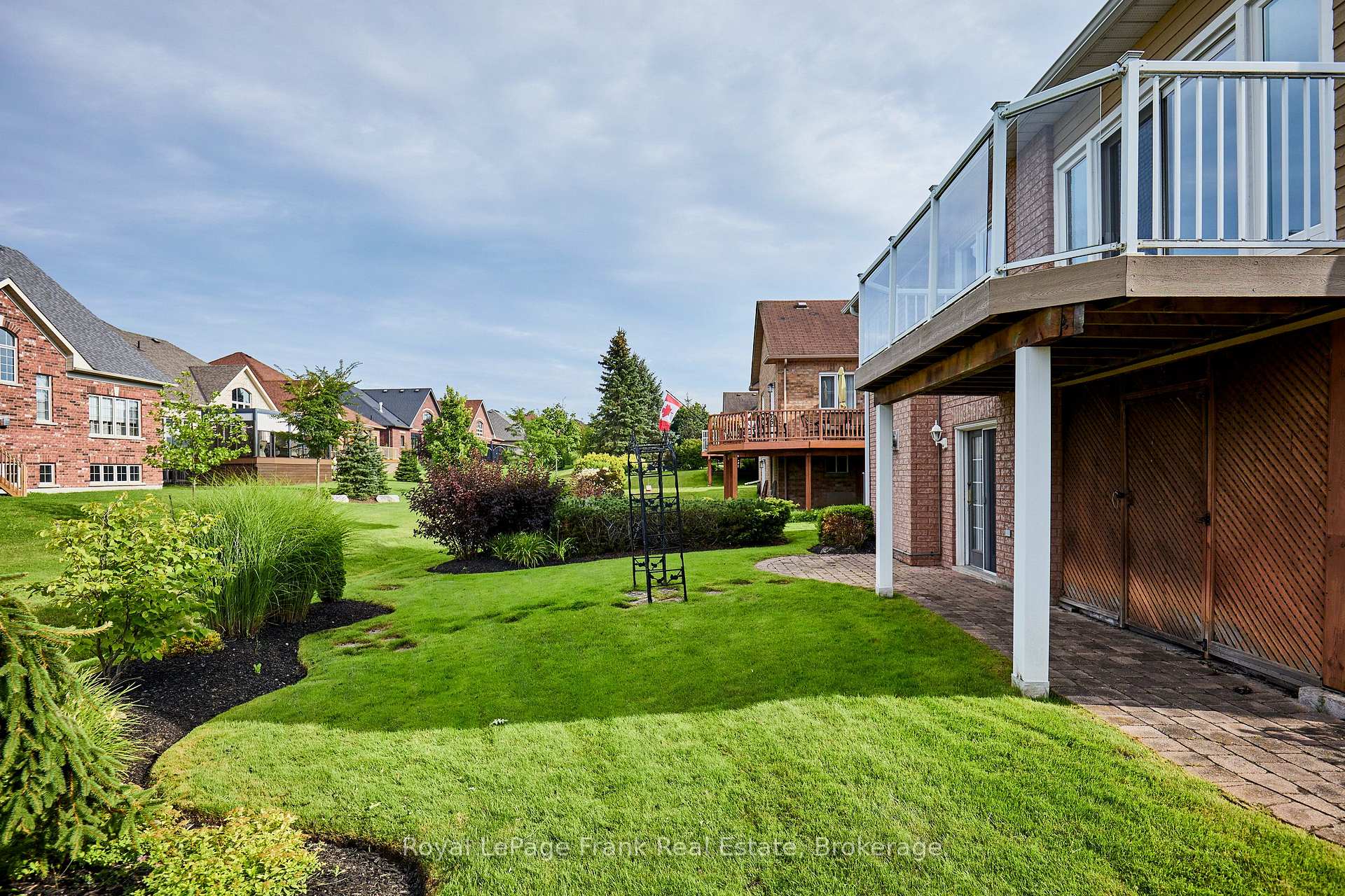 Photo 10 of 57 Waterbury Crescent, Scugog, Port Perry — HOMEH