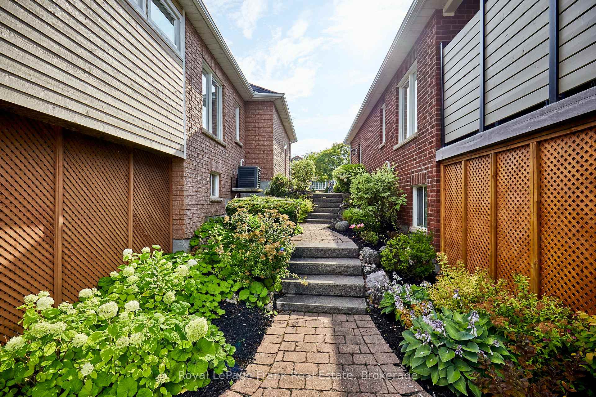 Photo 21 of 57 Waterbury Crescent, Scugog, Port Perry — HOMEH