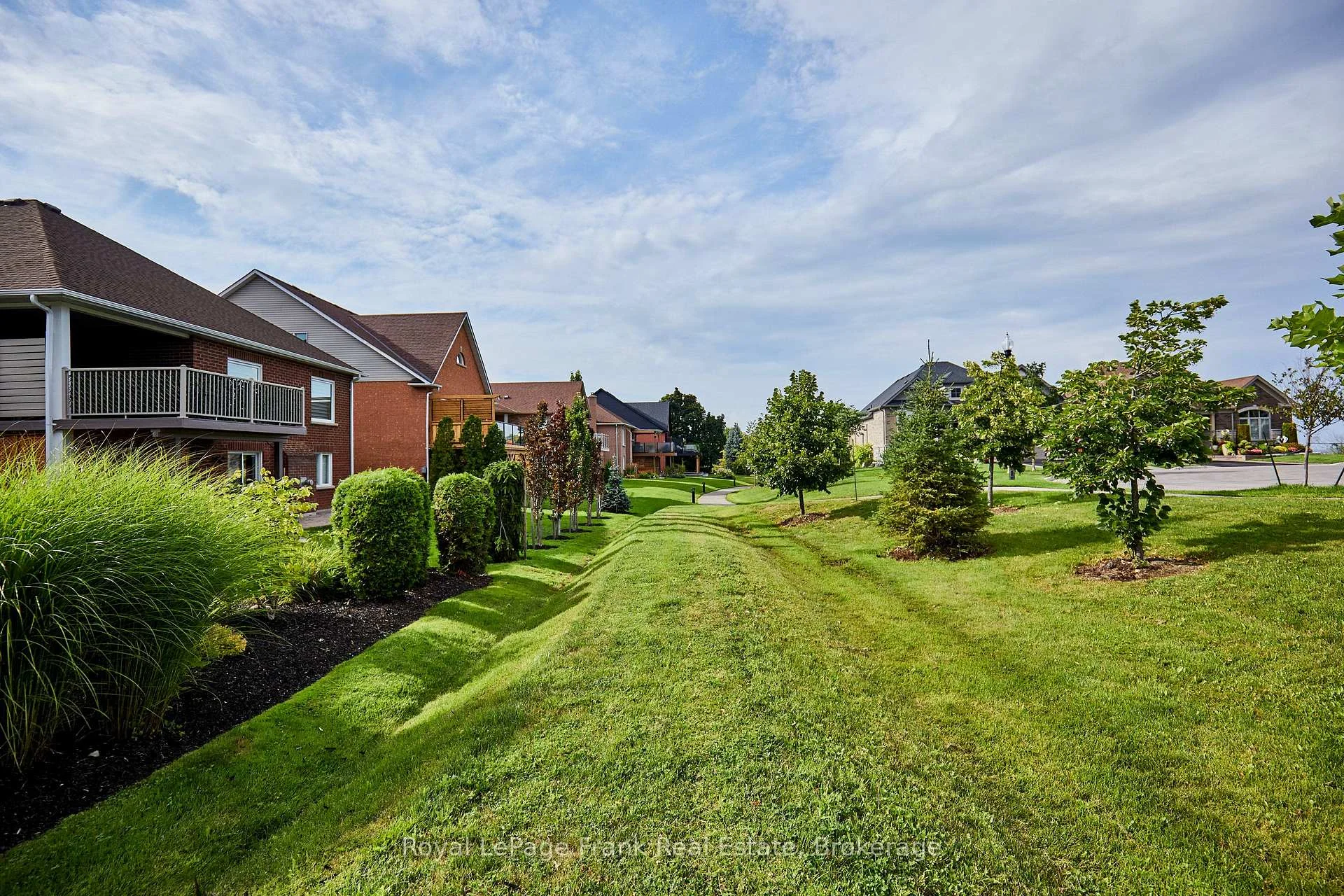 Photo 18 of 57 Waterbury Crescent, Scugog, Port Perry — HOMEH