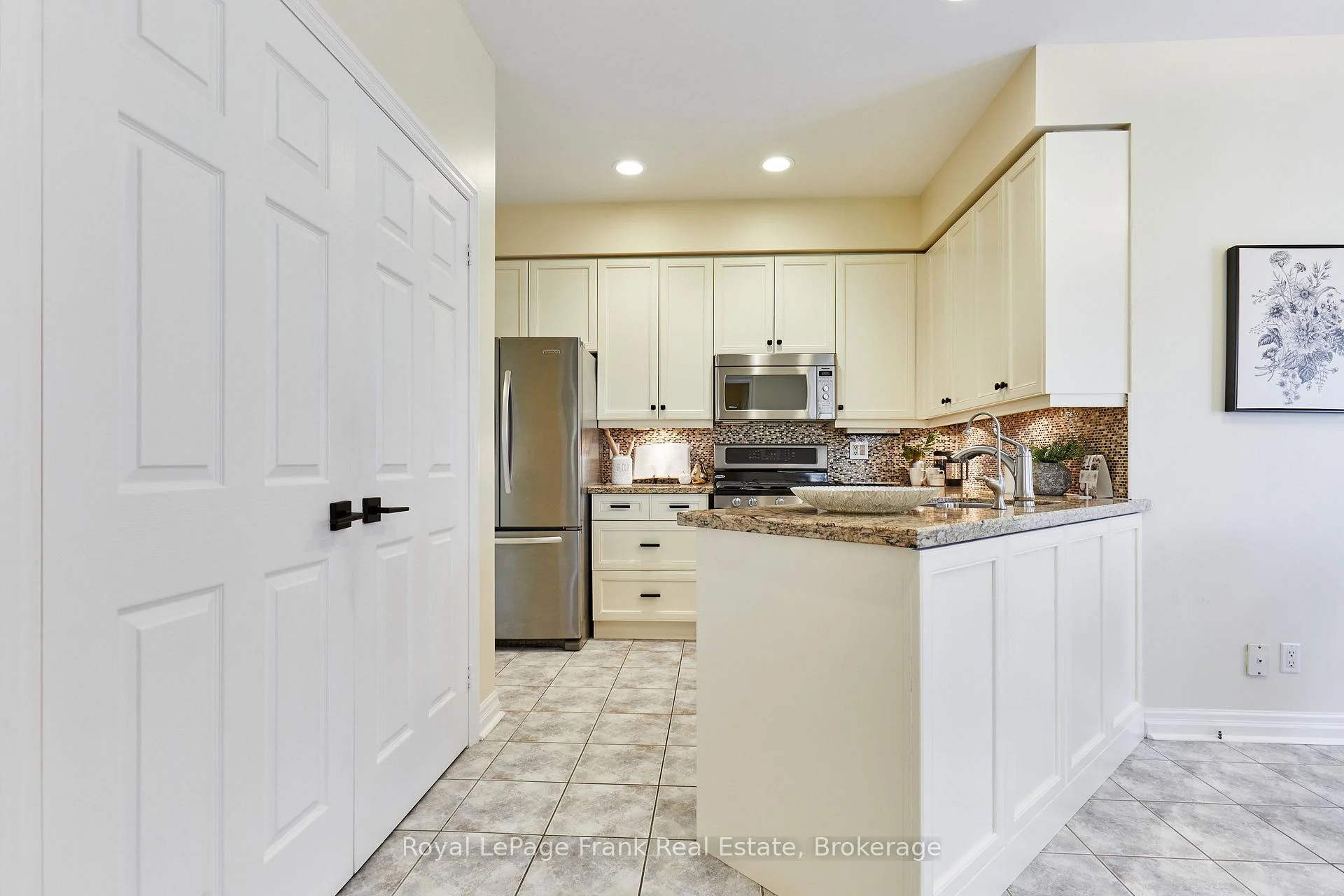 Photo 65 of 57 Waterbury Crescent, Scugog, Port Perry — HOMEH