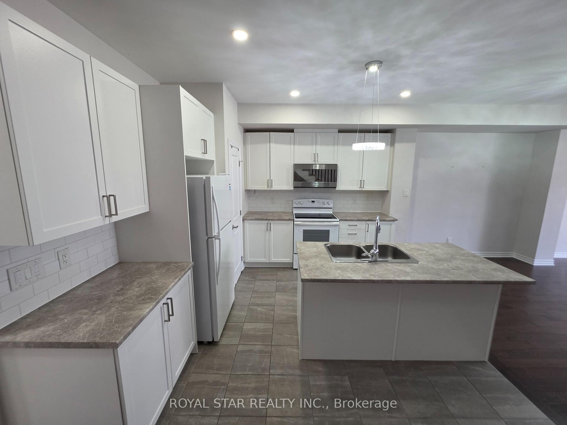 Photo 4 of 320 Grackle Street, Ottawa, Blossom Park/Kemp Park/Findlay Creek — HOMEH