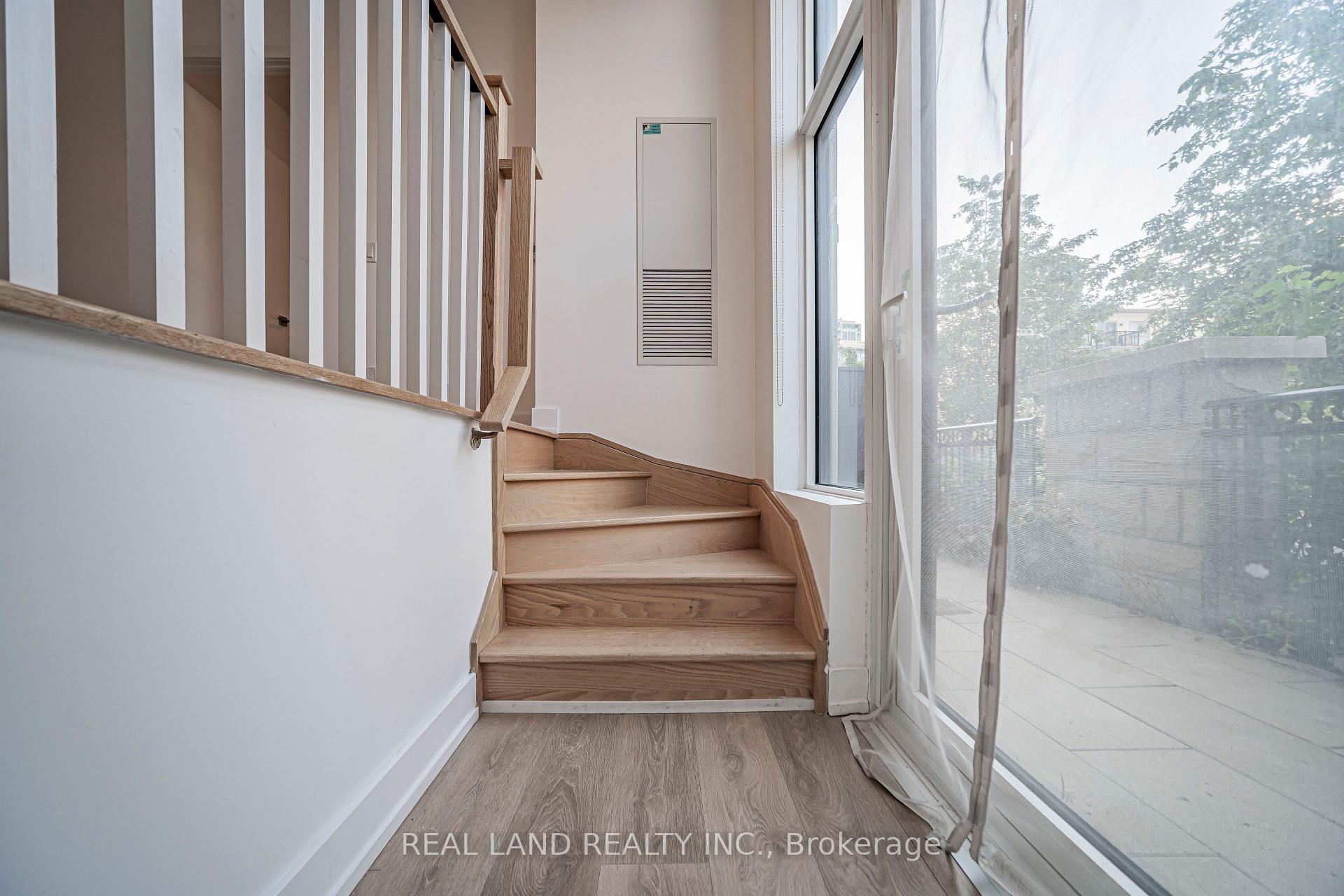 Photo 12 of Unit 107W, 268 Buchanan Drive, Markham, Unionville — HOMEH
