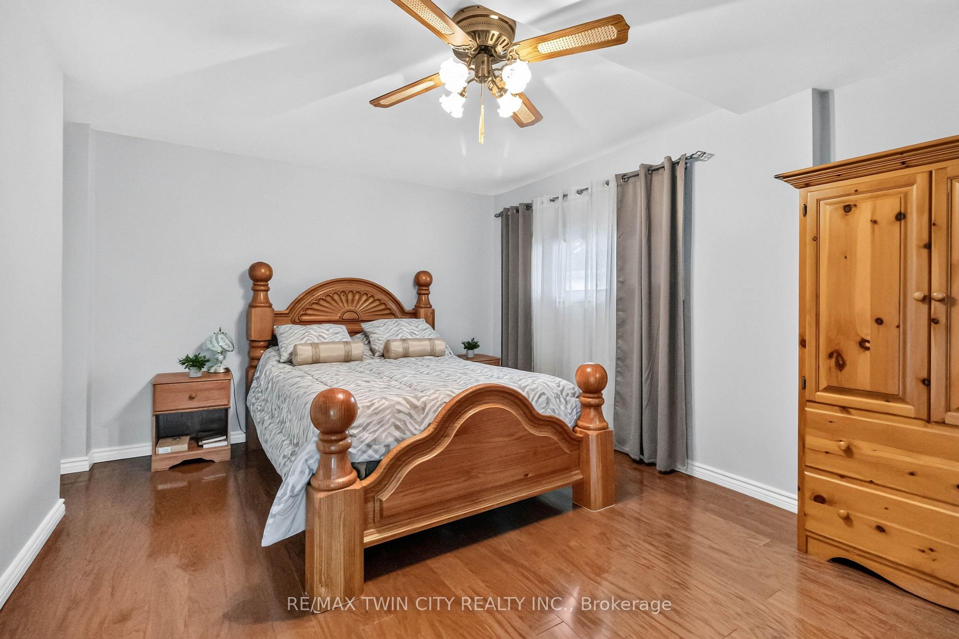 Photo 13 of 46 Fairview Drive, Brantford, Fairview/Greenbrier — HOMEH