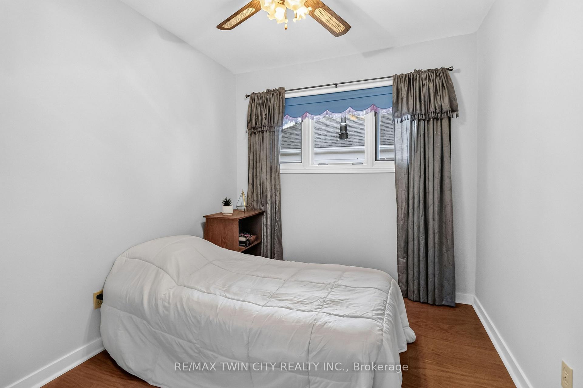 Photo 16 of 46 Fairview Drive, Brantford, Fairview/Greenbrier — HOMEH