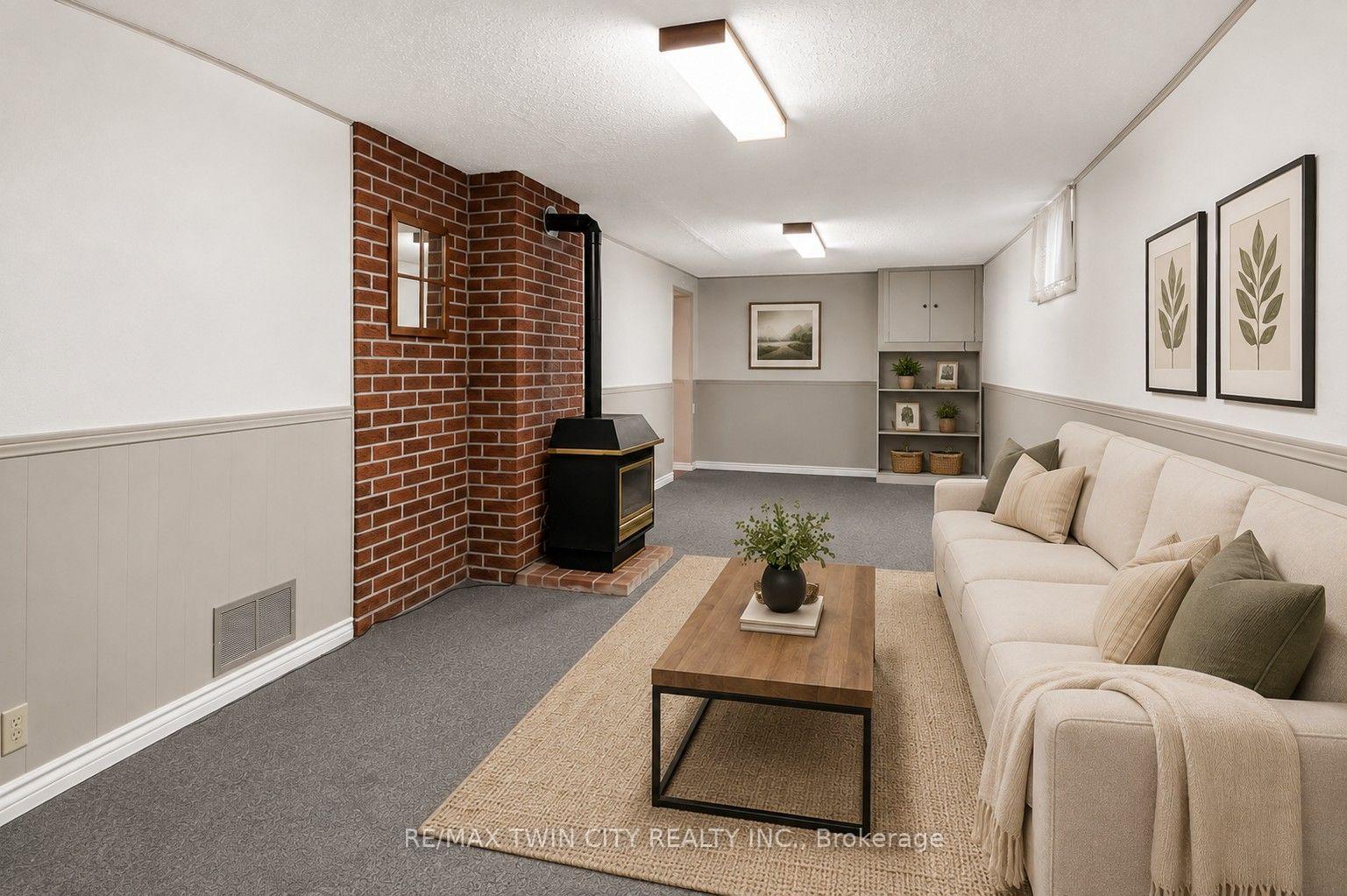 Photo 26 of 46 Fairview Drive, Brantford, Fairview/Greenbrier — HOMEH