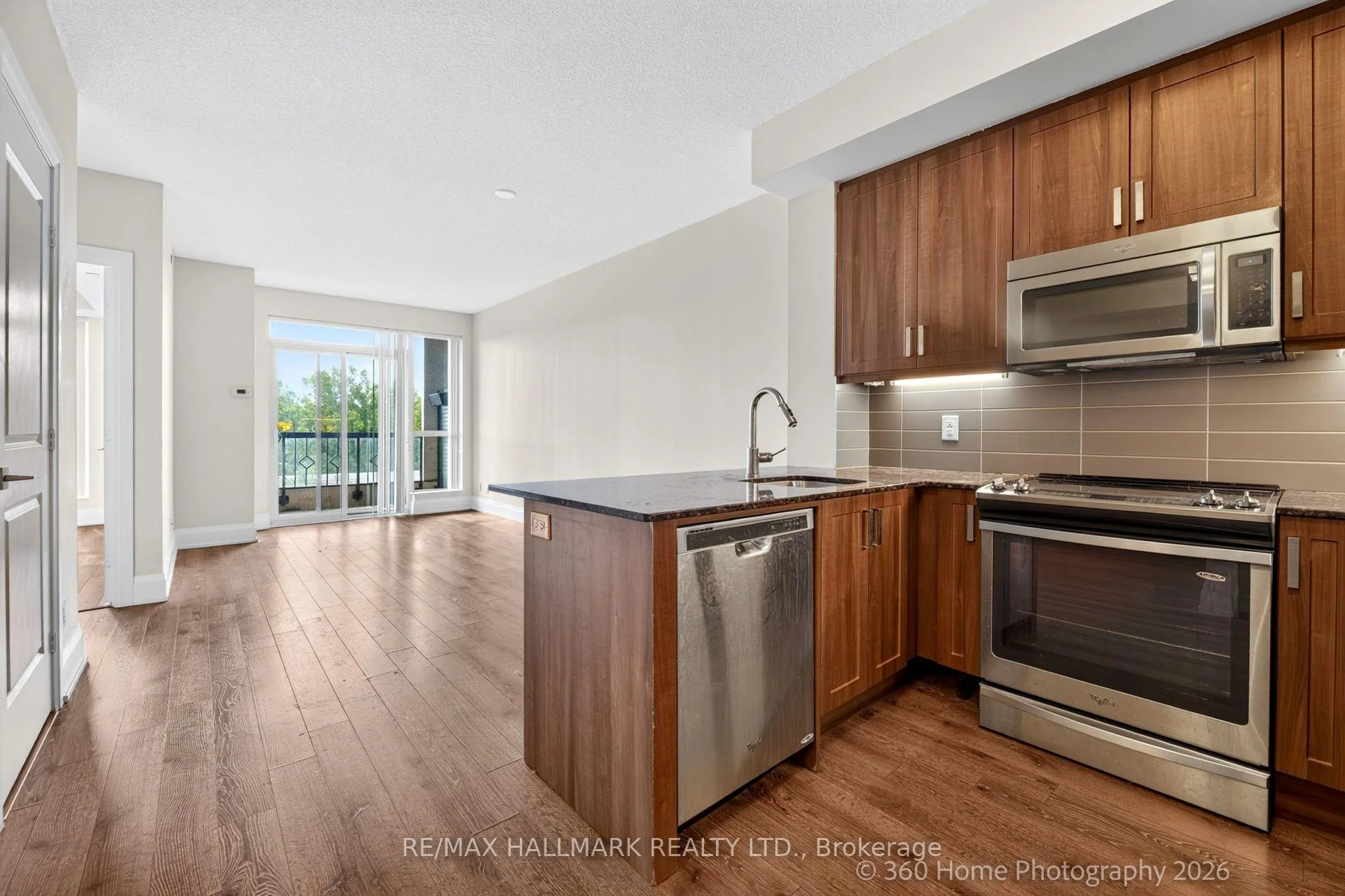 Photo 18 of Unit 712, 2 Old Mill Drive, Toronto, High Park-Swansea — HOMEH