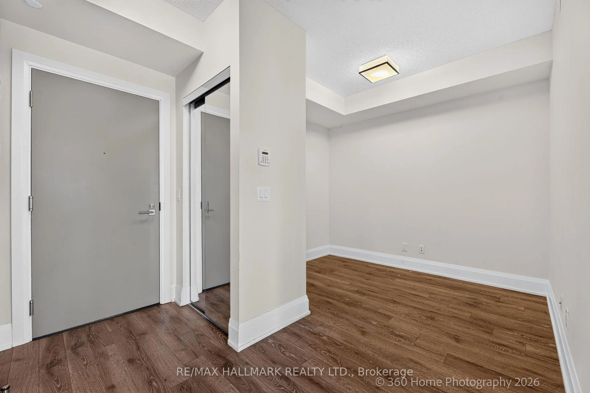 Photo 20 of Unit 712, 2 Old Mill Drive, Toronto, High Park-Swansea — HOMEH
