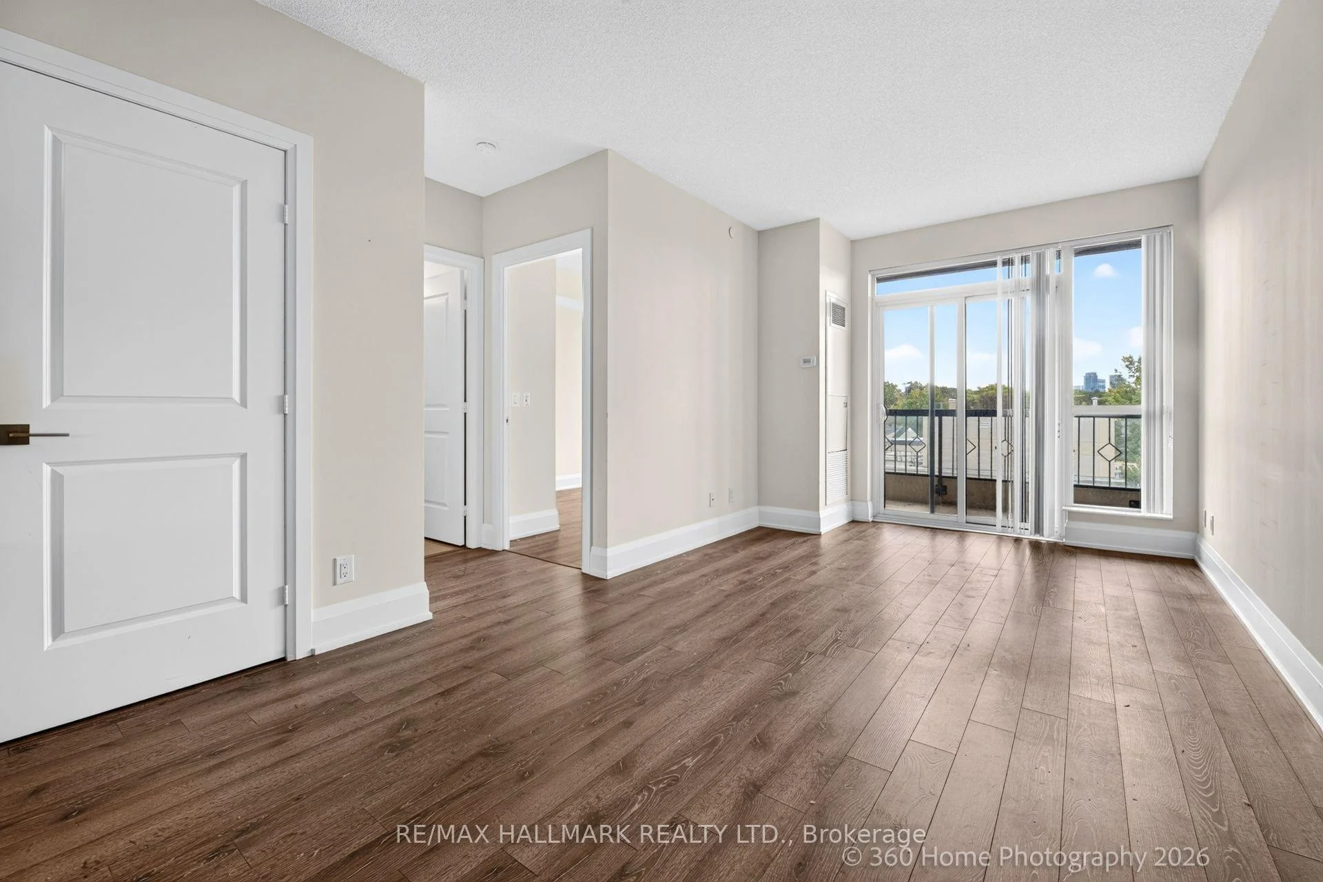 Photo 23 of Unit 712, 2 Old Mill Drive, Toronto, High Park-Swansea — HOMEH