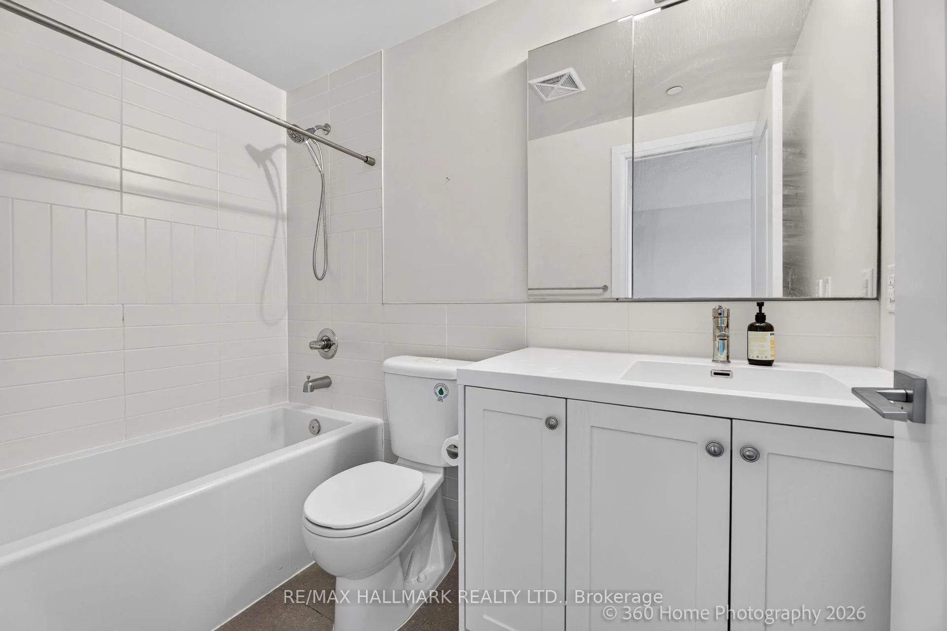 Photo 31 of Unit 712, 2 Old Mill Drive, Toronto, High Park-Swansea — HOMEH