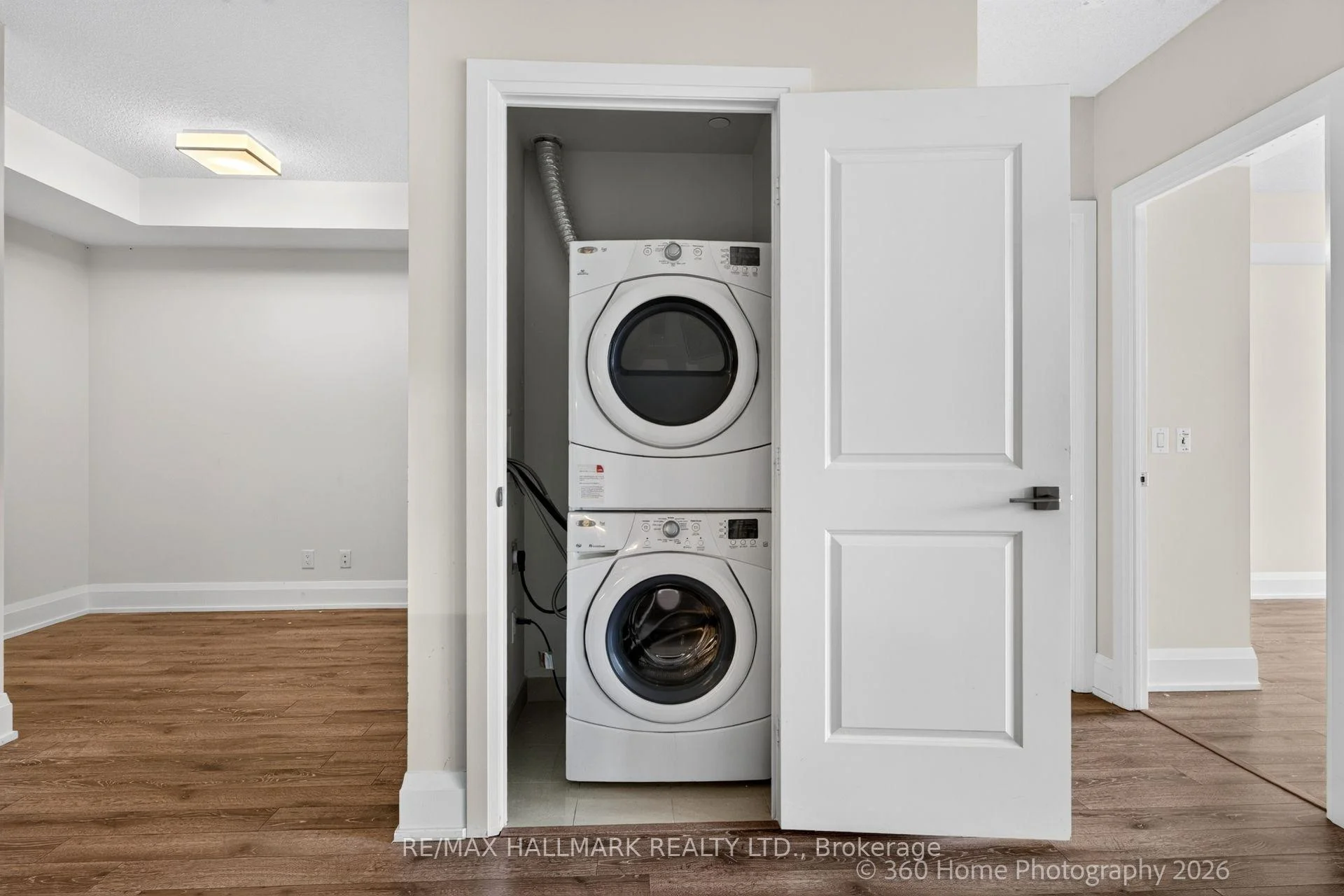 Photo 35 of Unit 712, 2 Old Mill Drive, Toronto, High Park-Swansea — HOMEH