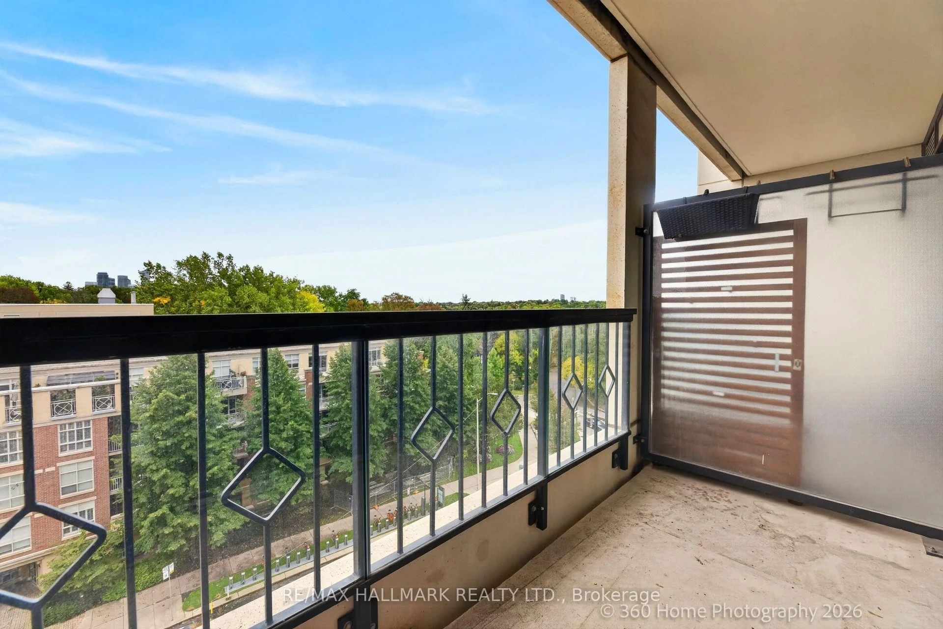 Photo 36 of Unit 712, 2 Old Mill Drive, Toronto, High Park-Swansea — HOMEH