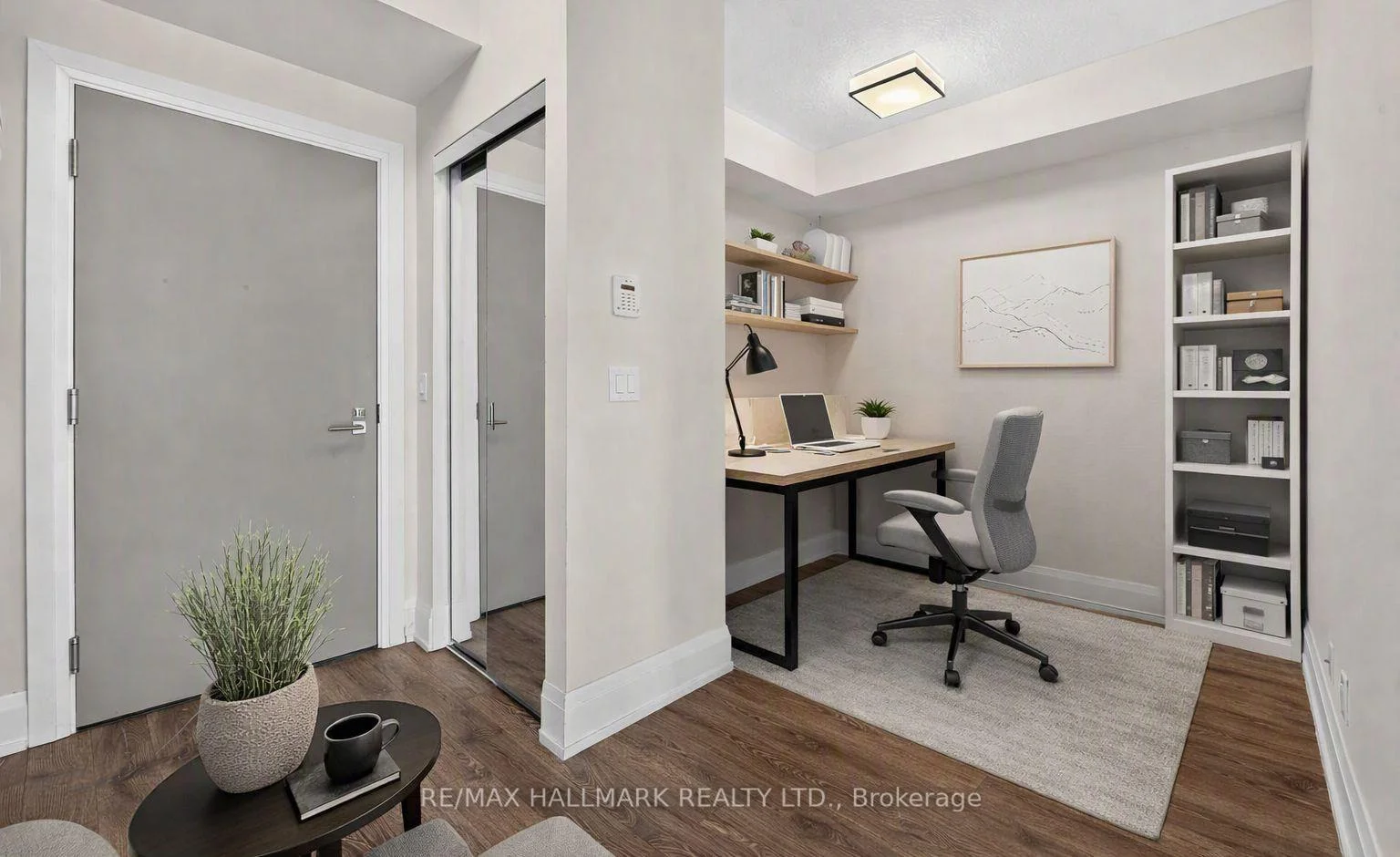 Photo 15 of Unit 712, 2 Old Mill Drive, Toronto, High Park-Swansea — HOMEH