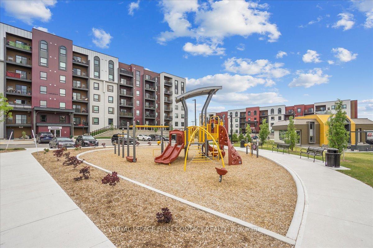 Photo 38 of Unit 213, 4 Spice Way, Barrie, Innis-Shore — HOMEH