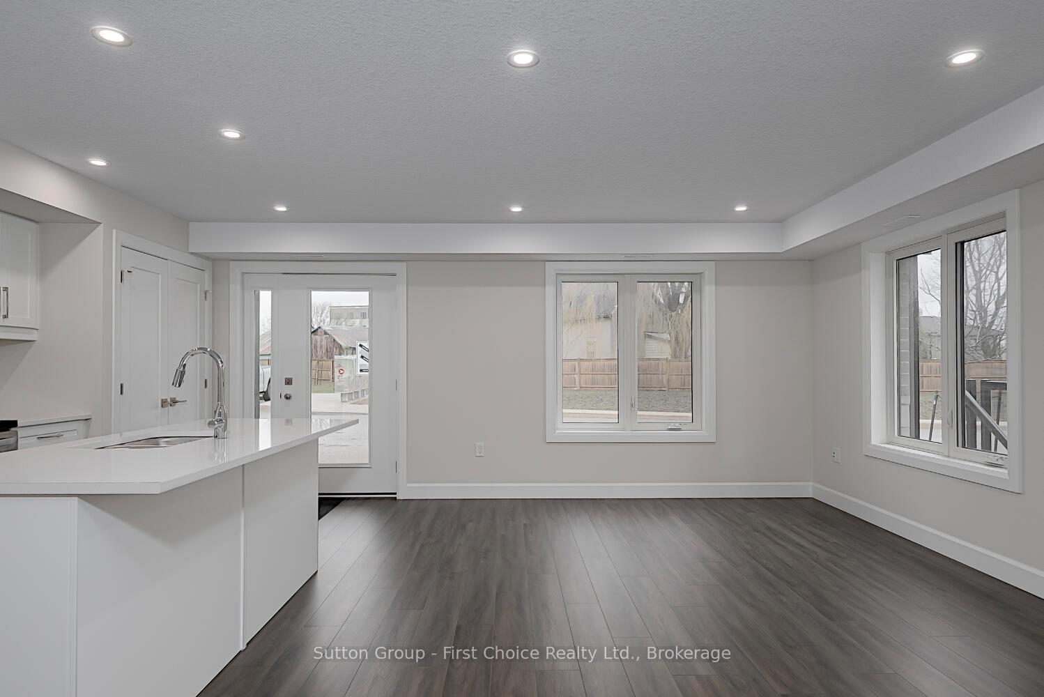 Photo 9 of Unit Unit 37, 3202 Vivian Line, Stratford — HOMEH