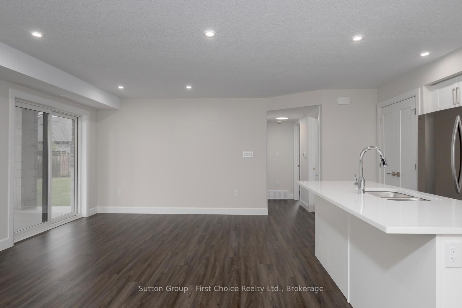Photo 10 of Unit Unit 37, 3202 Vivian Line, Stratford — HOMEH