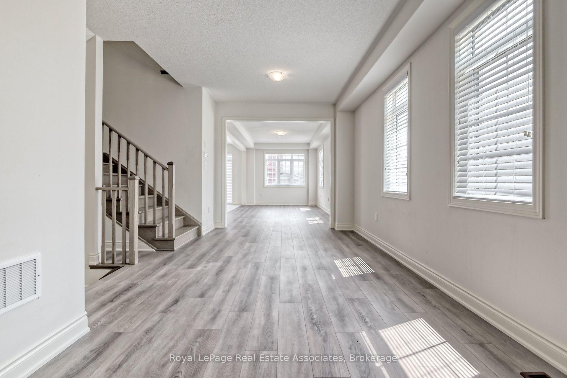 Photo 13 of 34 Attwater Drive, Cambridge, Little's Corners — HOMEH
