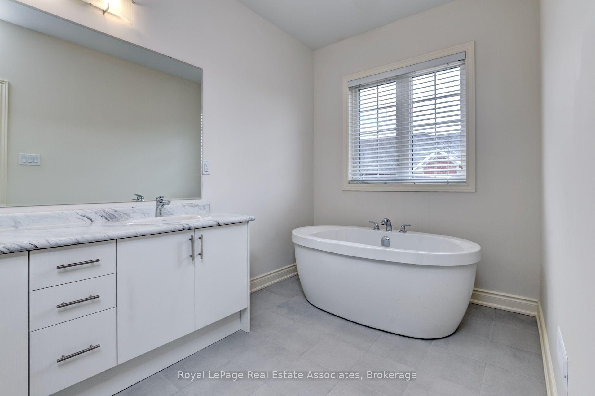 Photo 30 of 34 Attwater Drive, Cambridge, Little's Corners — HOMEH