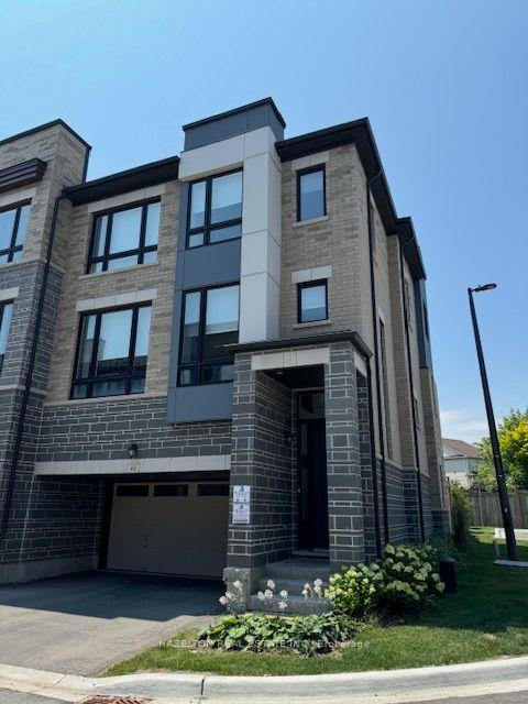 Photo 1 of 40 Steamboat Way, Whitby, Port Whitby — HOMEH