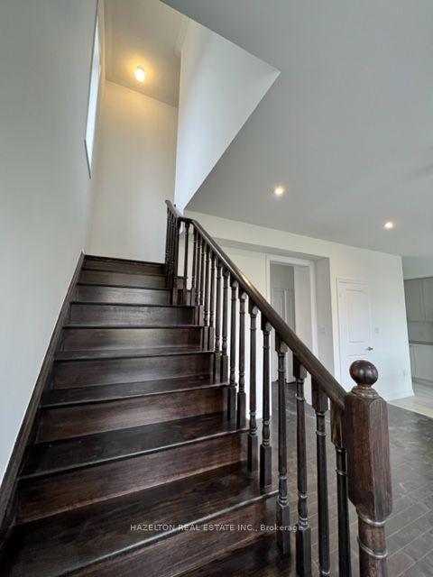 Photo 12 of 40 Steamboat Way, Whitby, Port Whitby — HOMEH