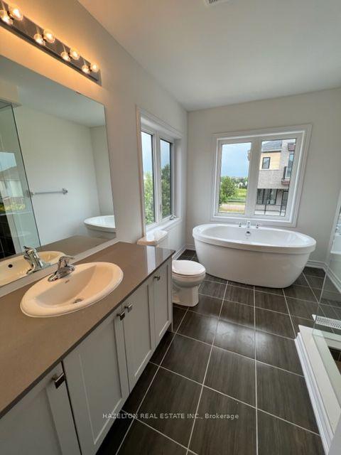 Photo 15 of 40 Steamboat Way, Whitby, Port Whitby — HOMEH