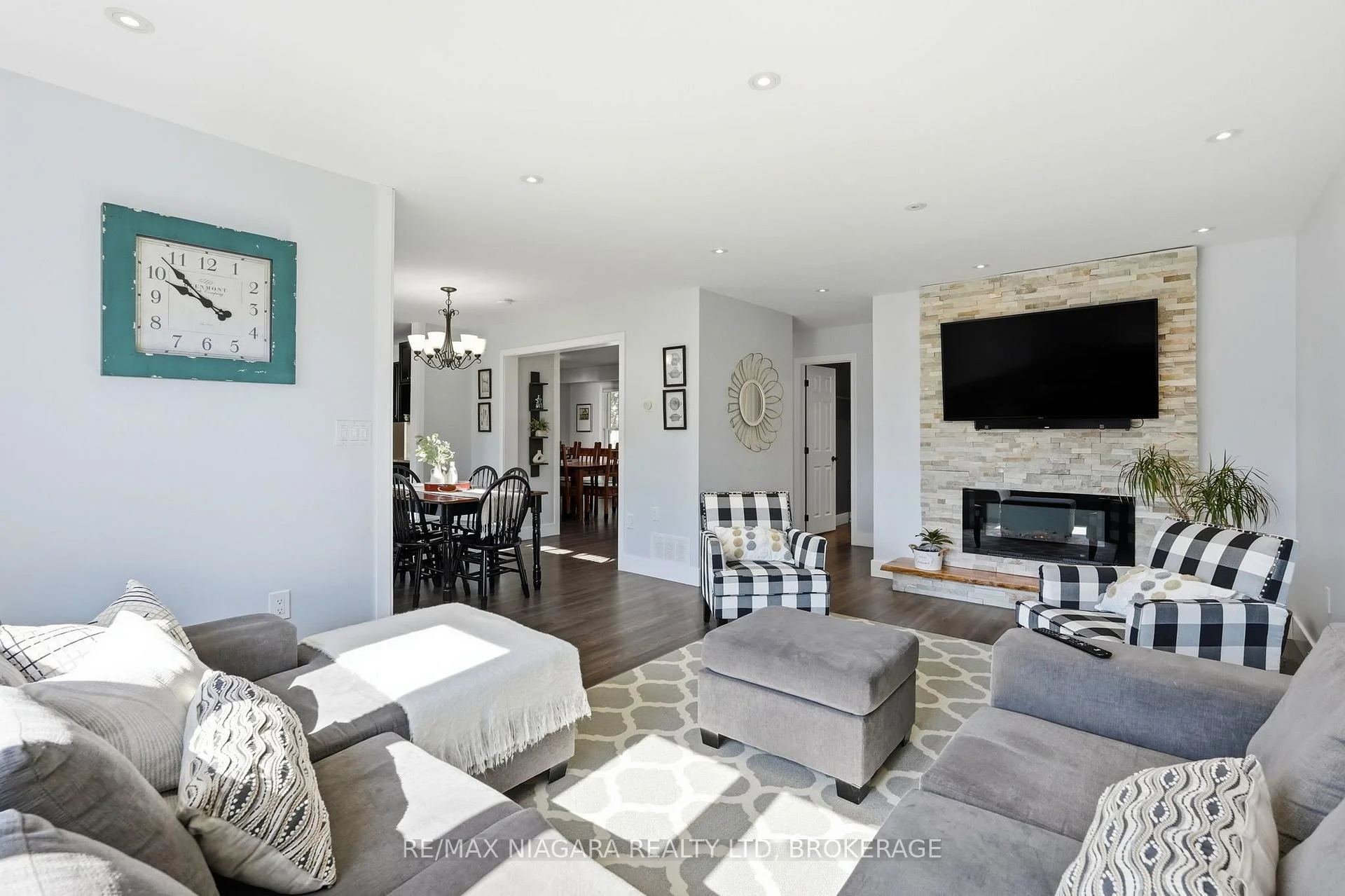 Photo 9 of 12 Lakeview Avenue, Grimsby, Grimsby Beach — HOMEH