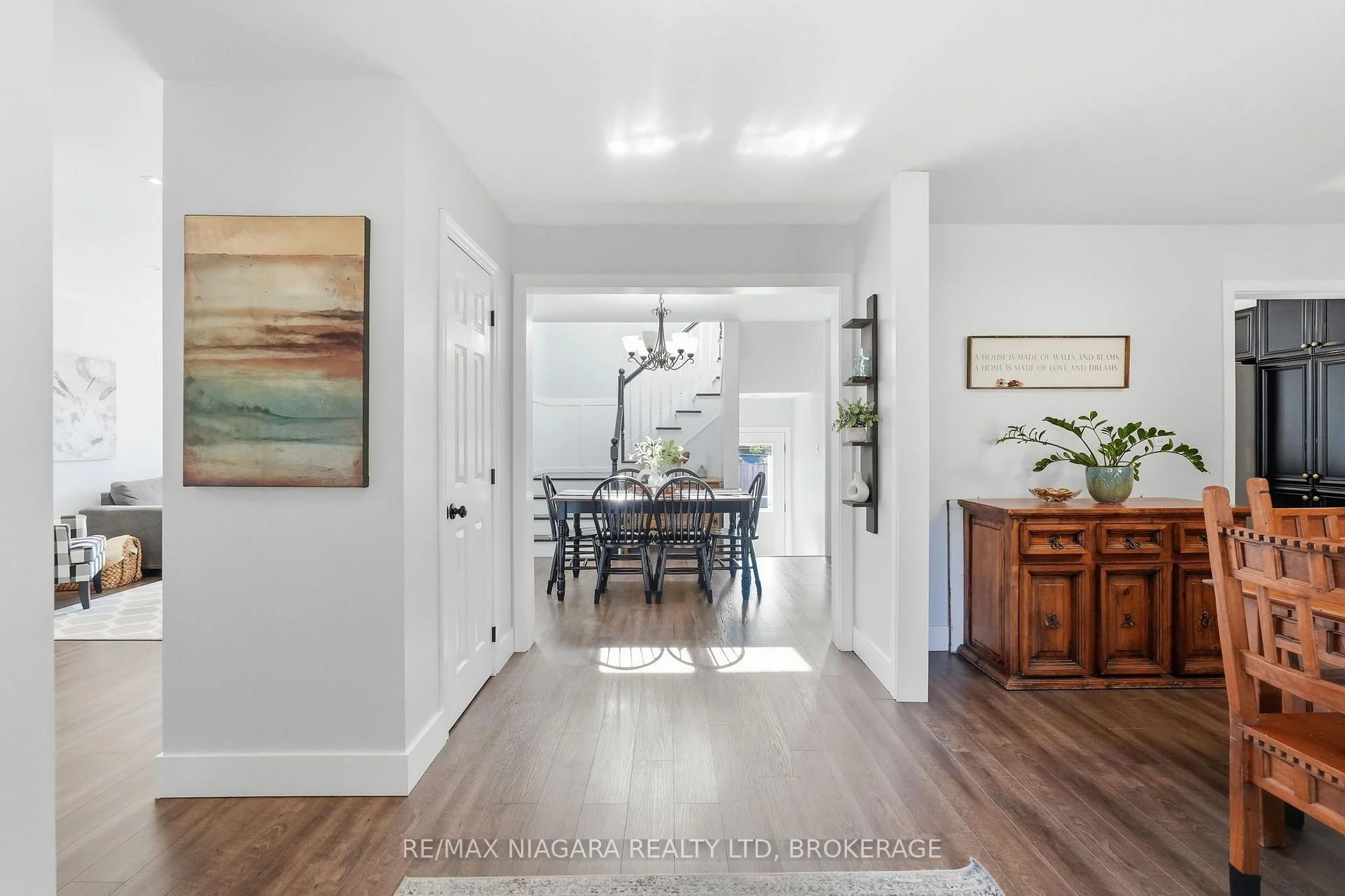 Photo 23 of 12 Lakeview Avenue, Grimsby, Grimsby Beach — HOMEH