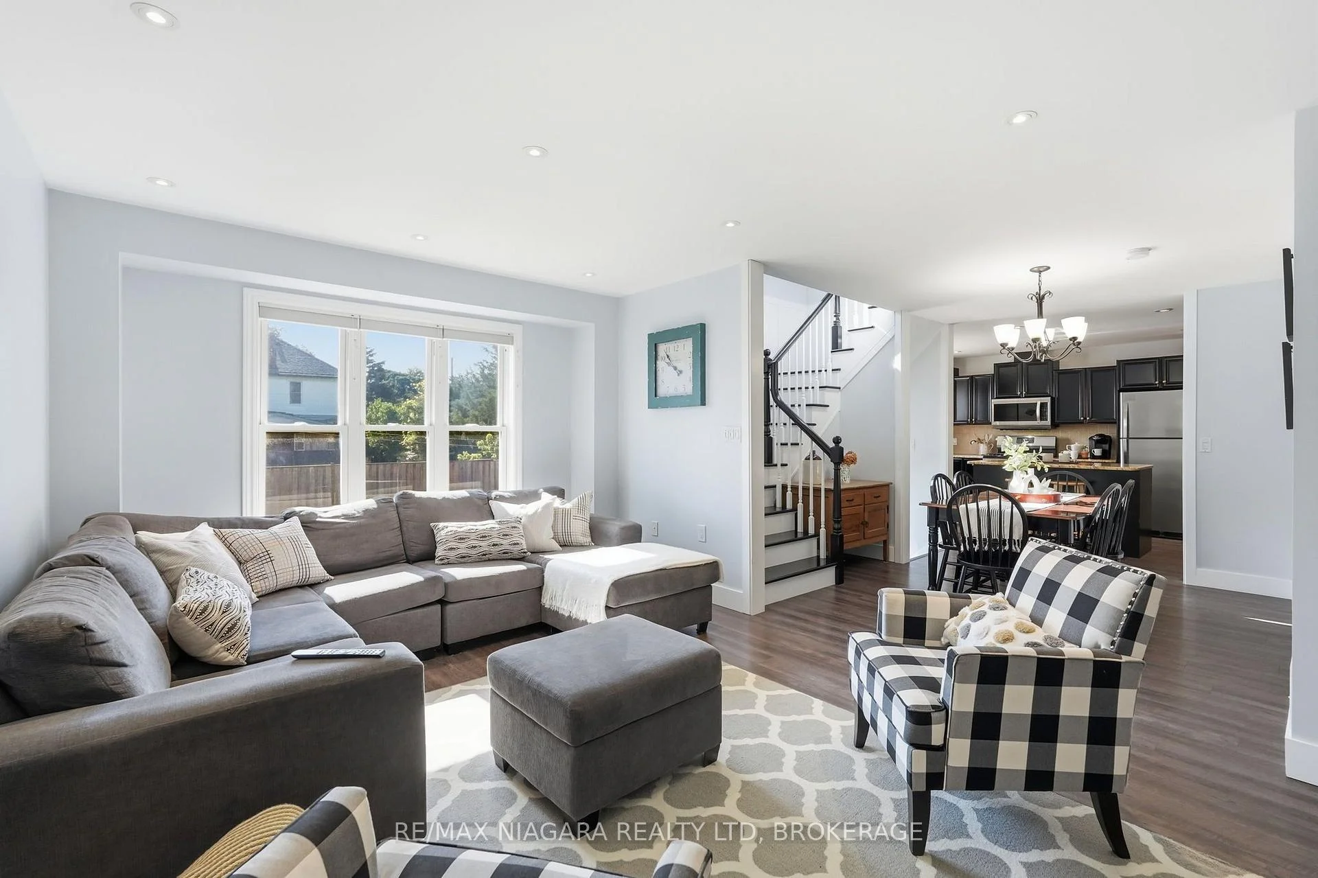 Photo 25 of 12 Lakeview Avenue, Grimsby, Grimsby Beach — HOMEH