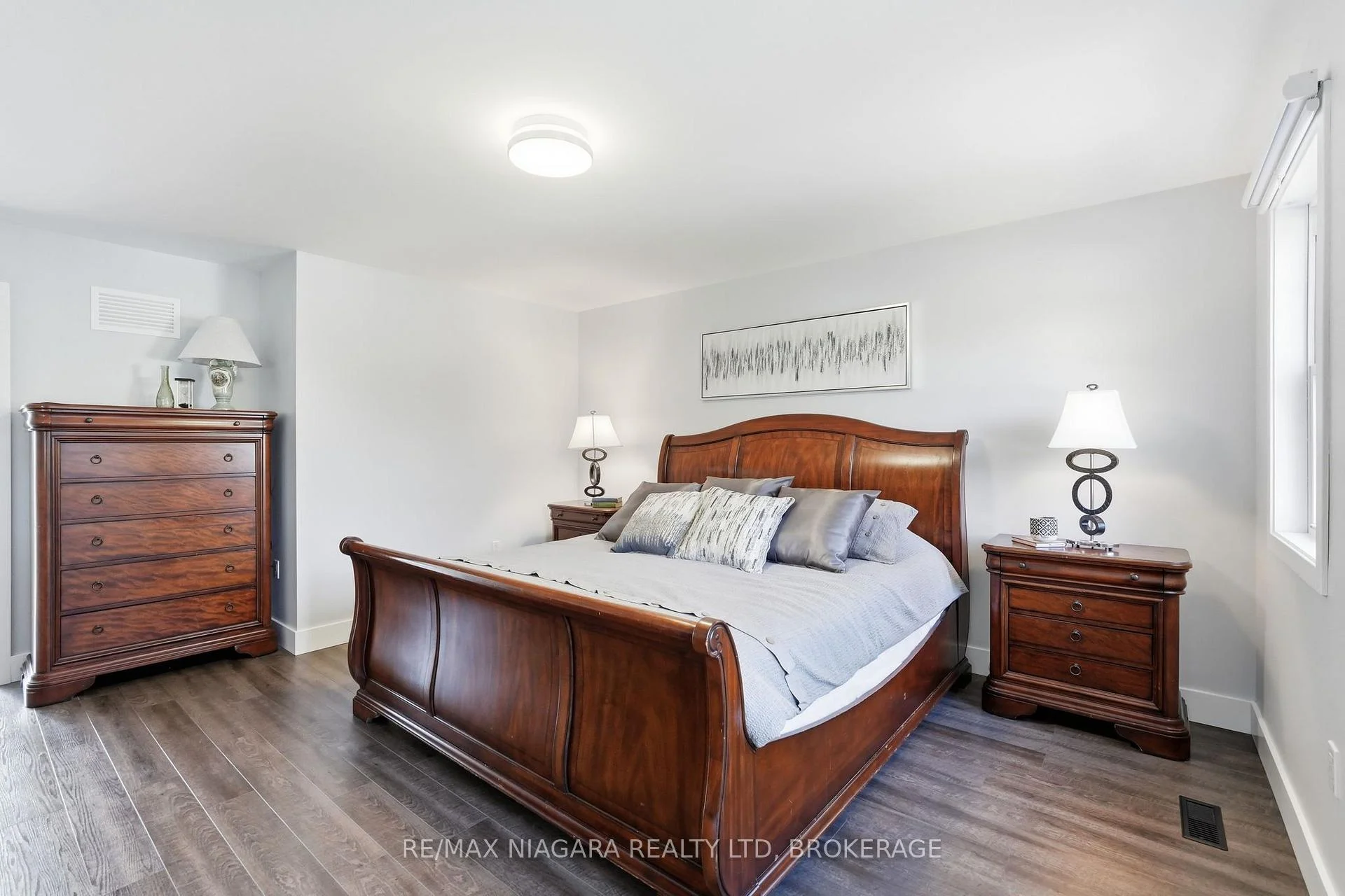 Photo 47 of 12 Lakeview Avenue, Grimsby, Grimsby Beach — HOMEH