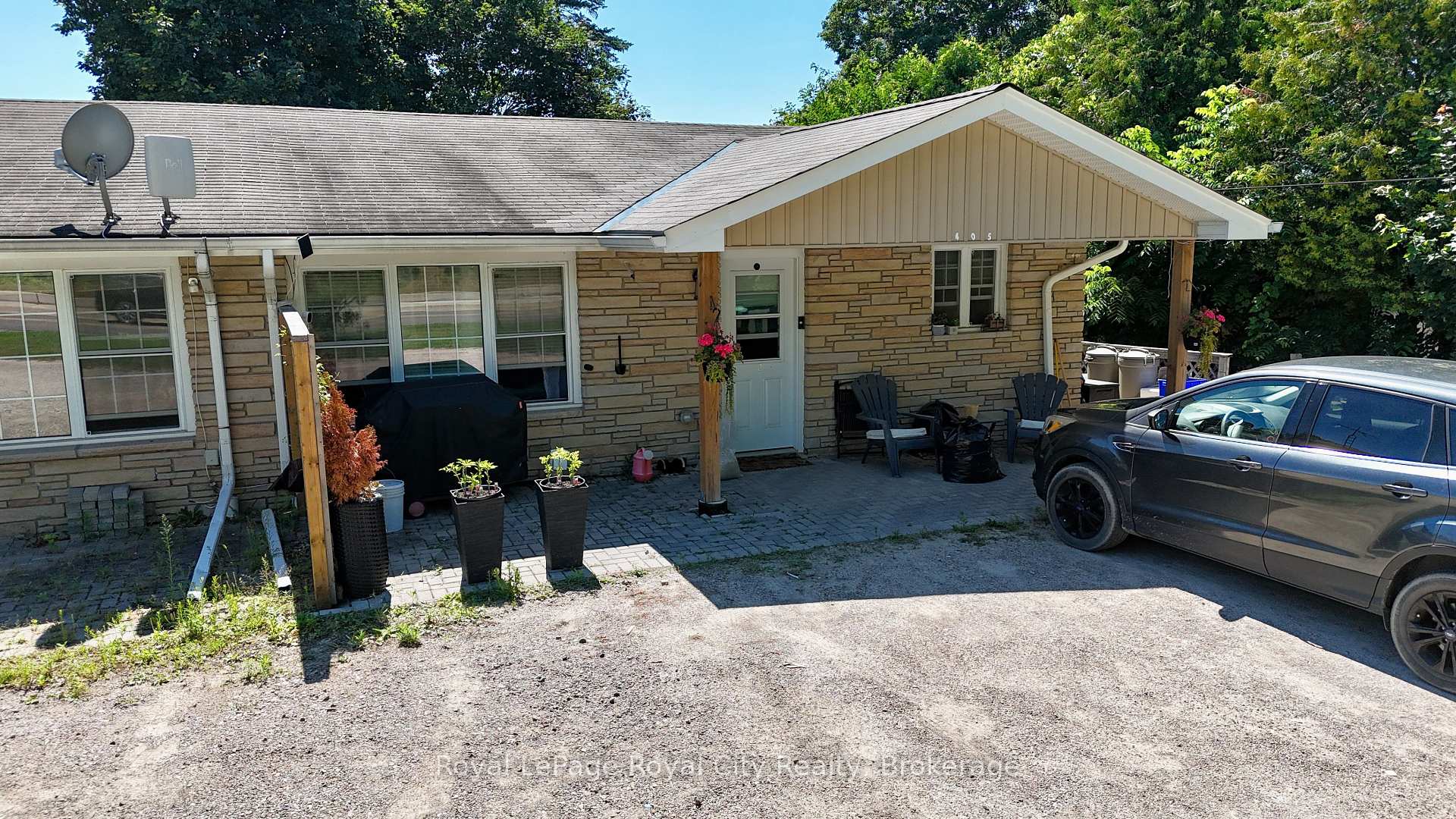 Photo 2 of 405 Main Street S, Guelph/Eramosa, Rockwood — HOMEH