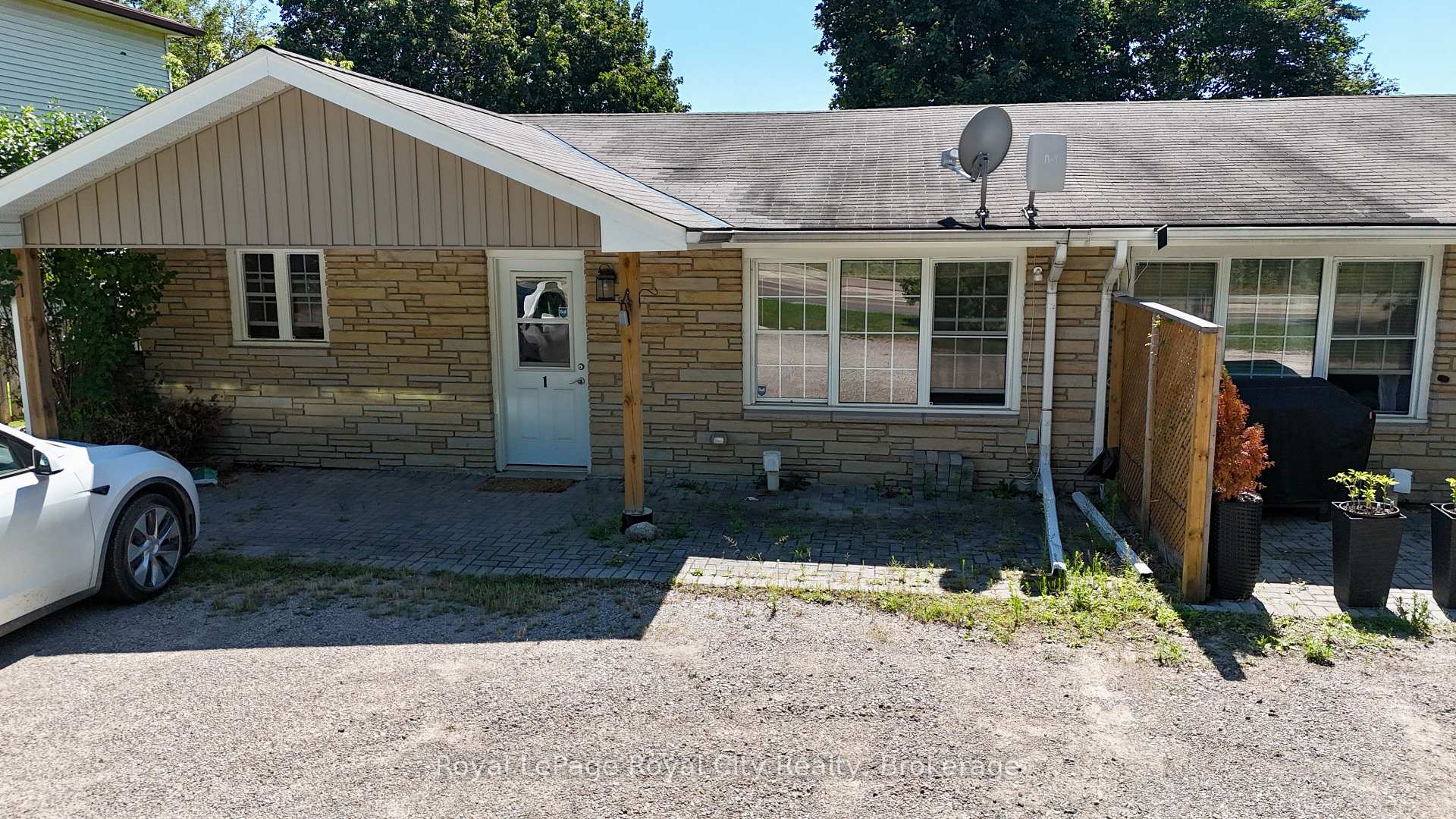 Photo 4 of 405 Main Street S, Guelph/Eramosa, Rockwood — HOMEH