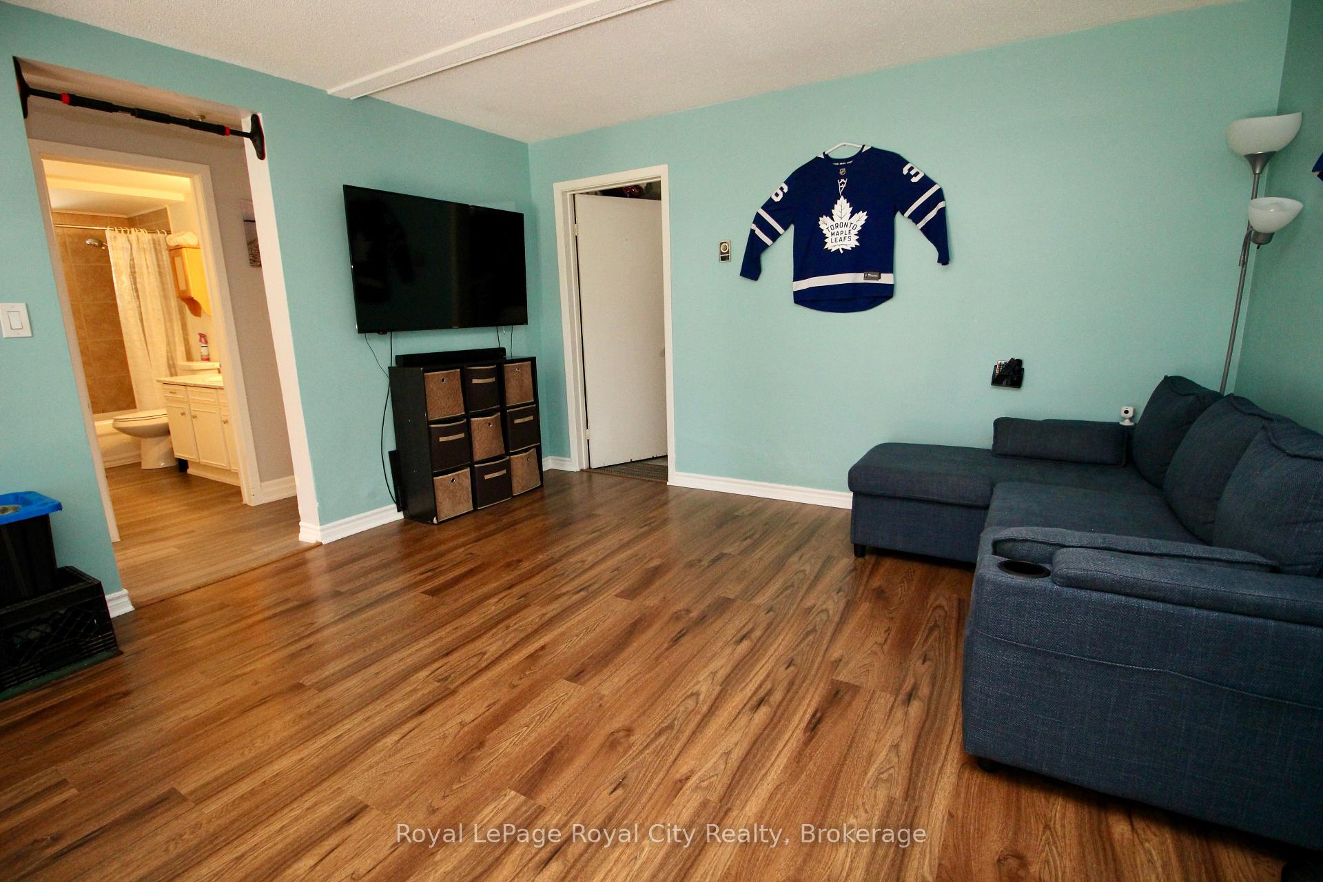 Photo 17 of 405 Main Street S, Guelph/Eramosa, Rockwood — HOMEH