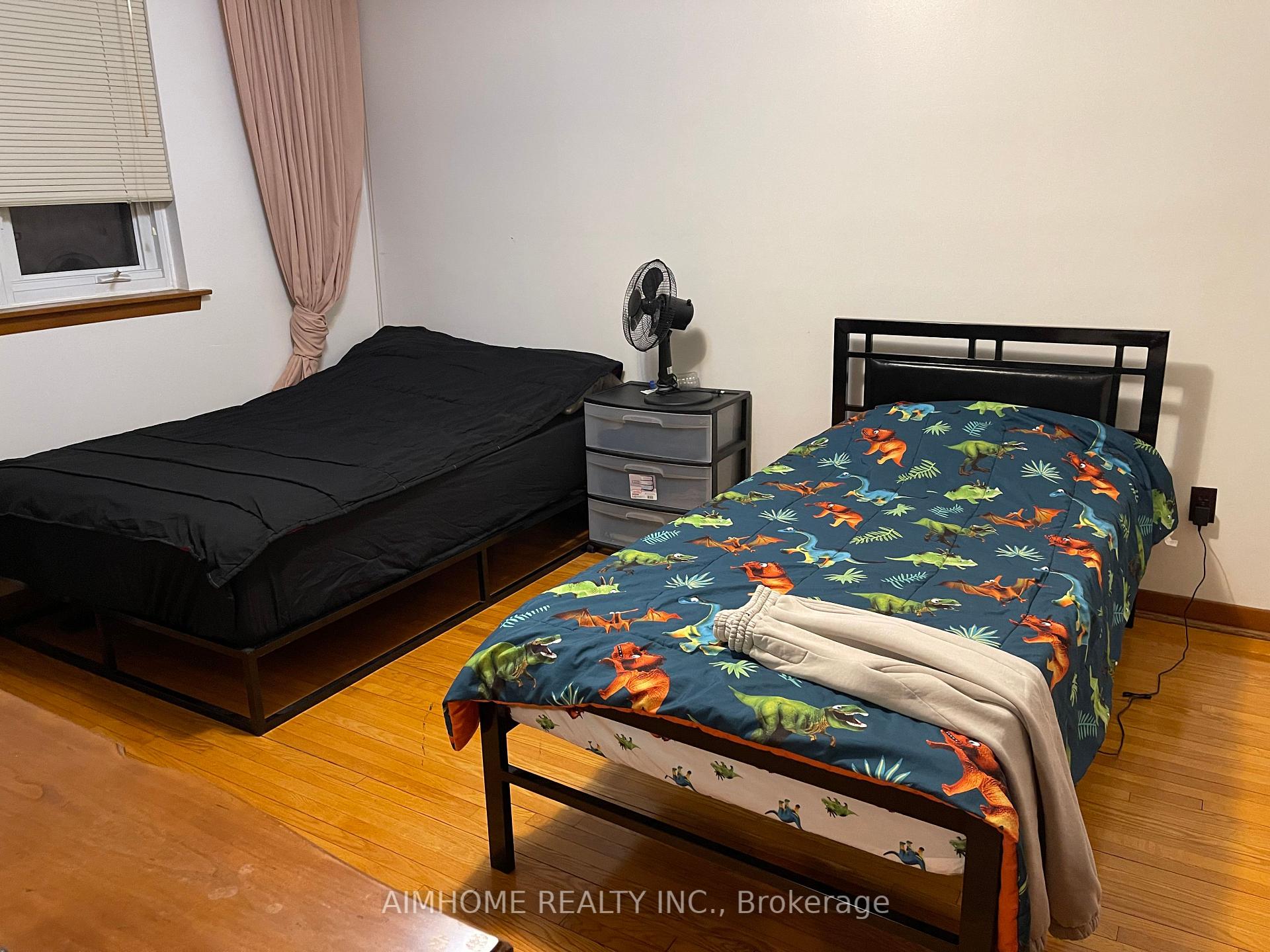Photo 12 of 170 Gracefield Avenue, North York, Maple Leaf — HOMEH