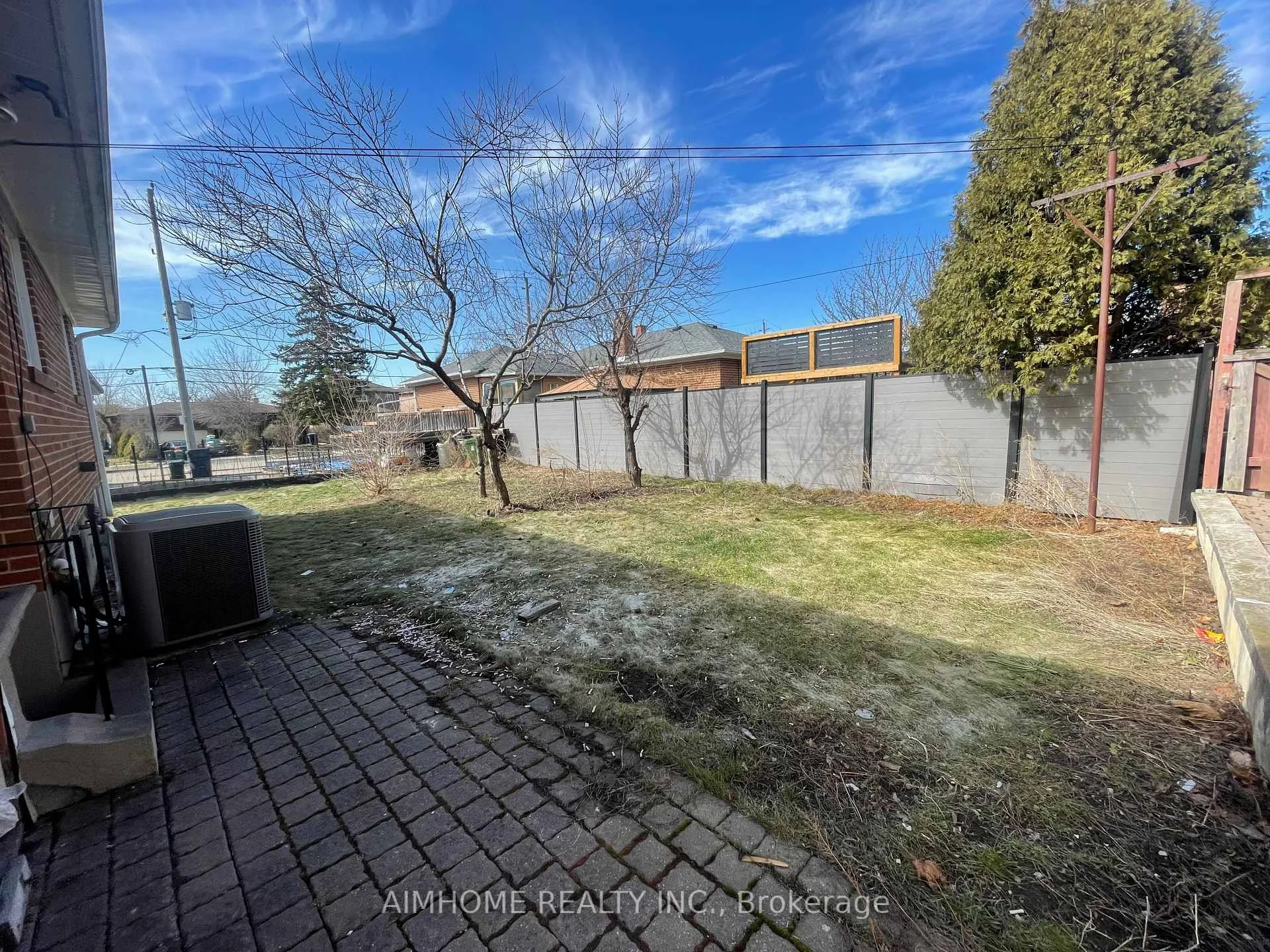 Photo 4 of 170 Gracefield Avenue, North York, Maple Leaf — HOMEH