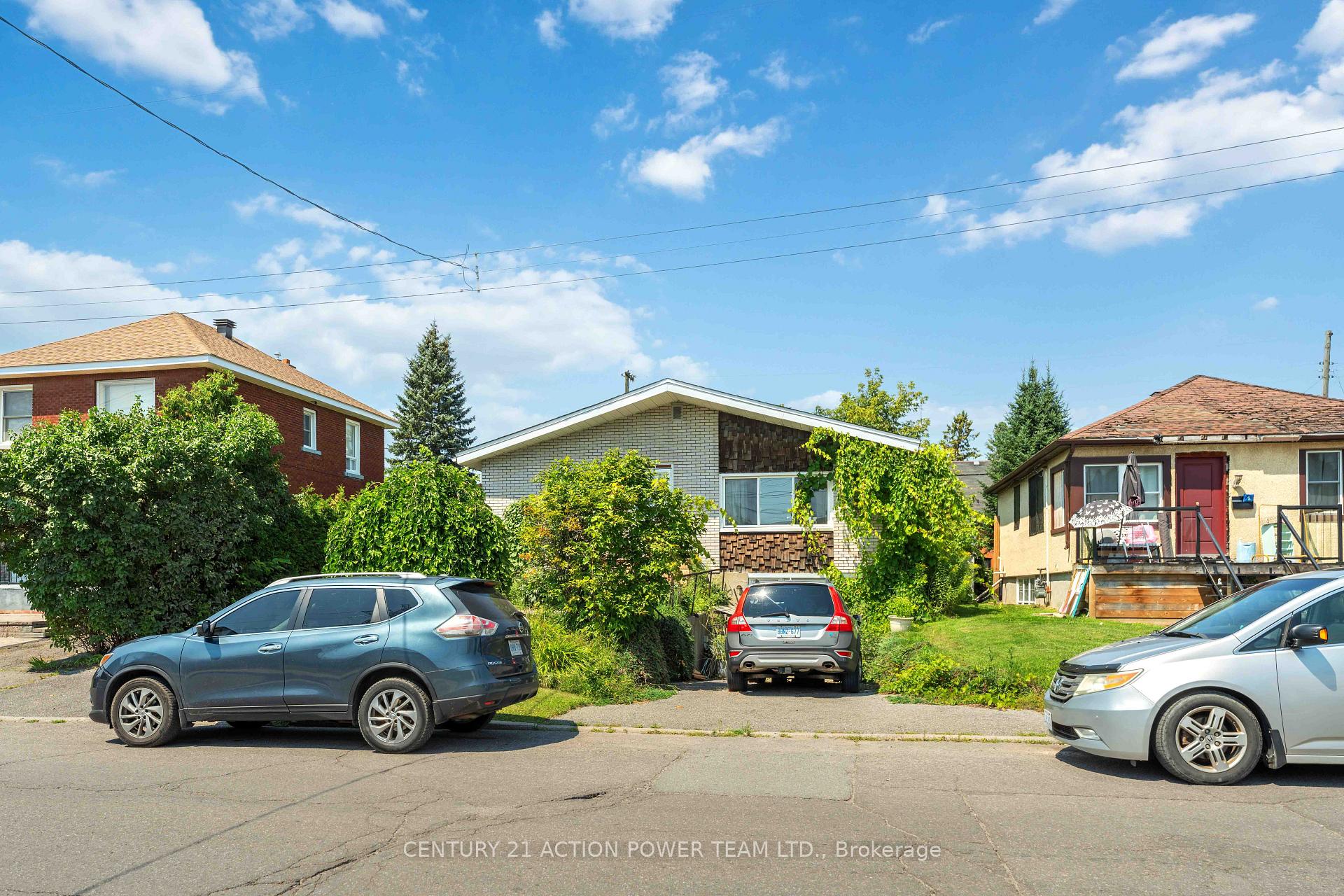 Photo 2 of 1221 Kitchener Avenue W, Ottawa, Ellwood — HOMEH