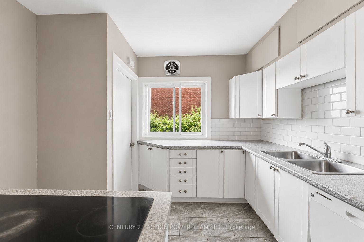 Photo 8 of 1221 Kitchener Avenue W, Ottawa, Ellwood — HOMEH