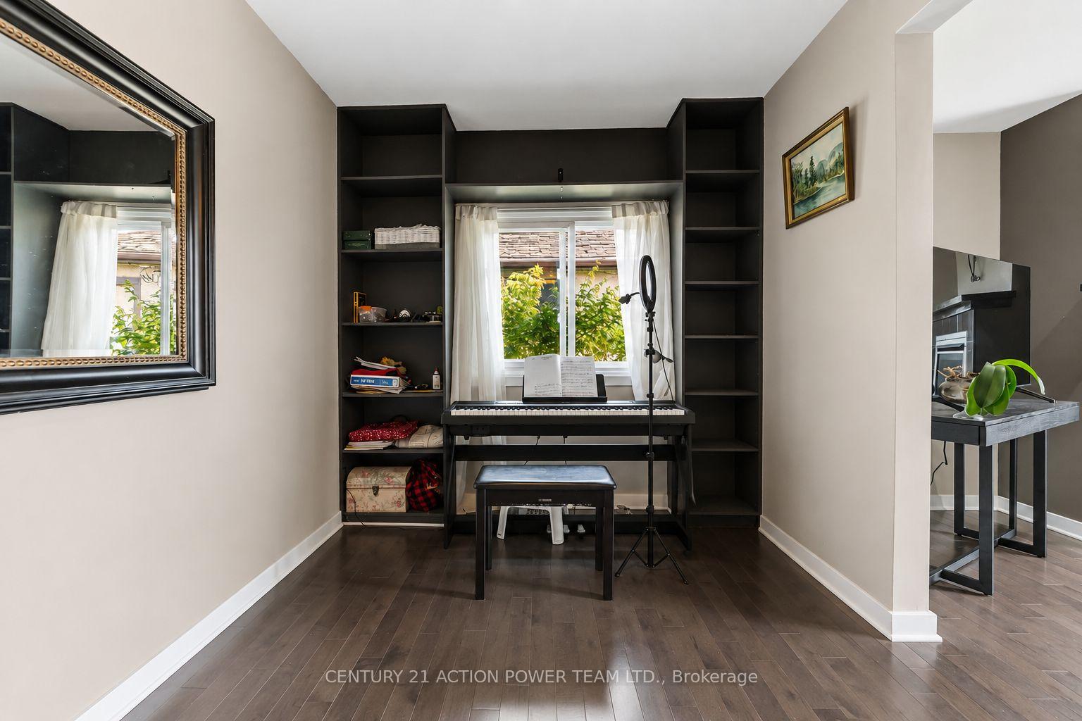 Photo 17 of 1221 Kitchener Avenue W, Ottawa, Ellwood — HOMEH