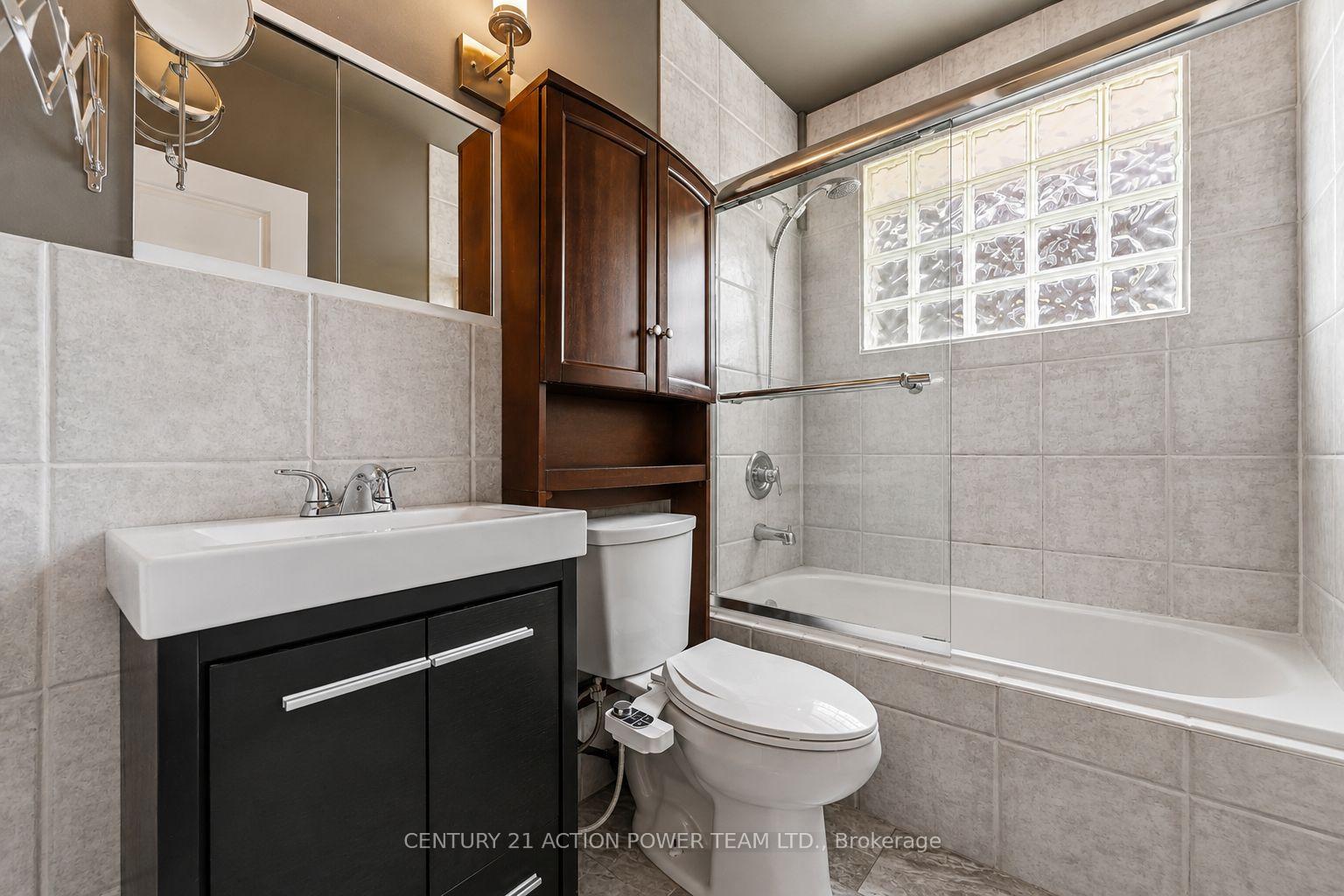 Photo 27 of 1221 Kitchener Avenue W, Ottawa, Ellwood — HOMEH