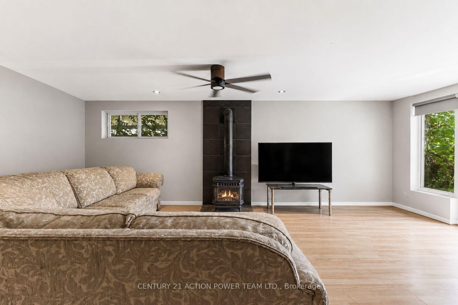 Photo 29 of 1221 Kitchener Avenue W, Ottawa, Ellwood — HOMEH