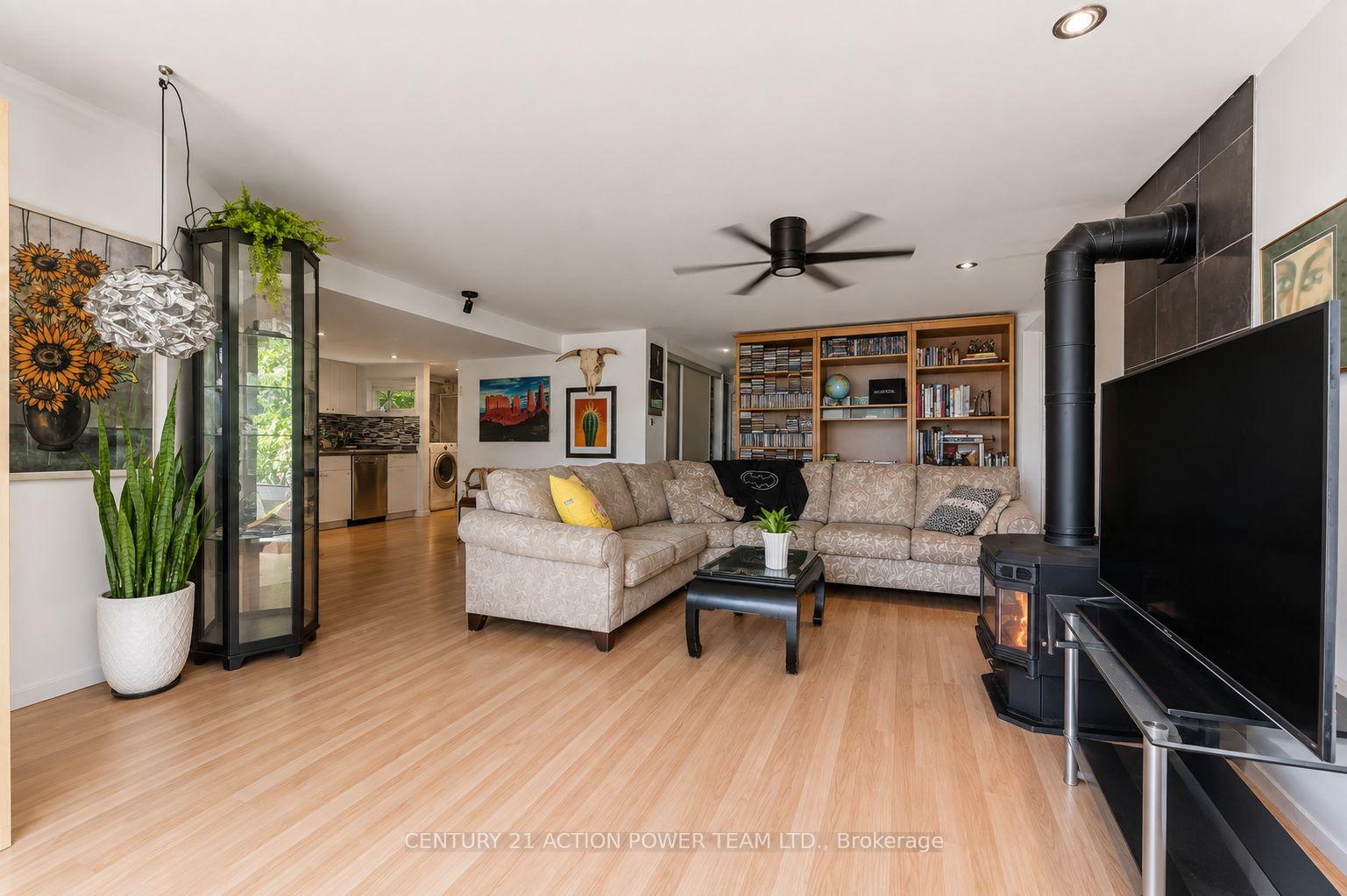 Photo 31 of 1221 Kitchener Avenue W, Ottawa, Ellwood — HOMEH