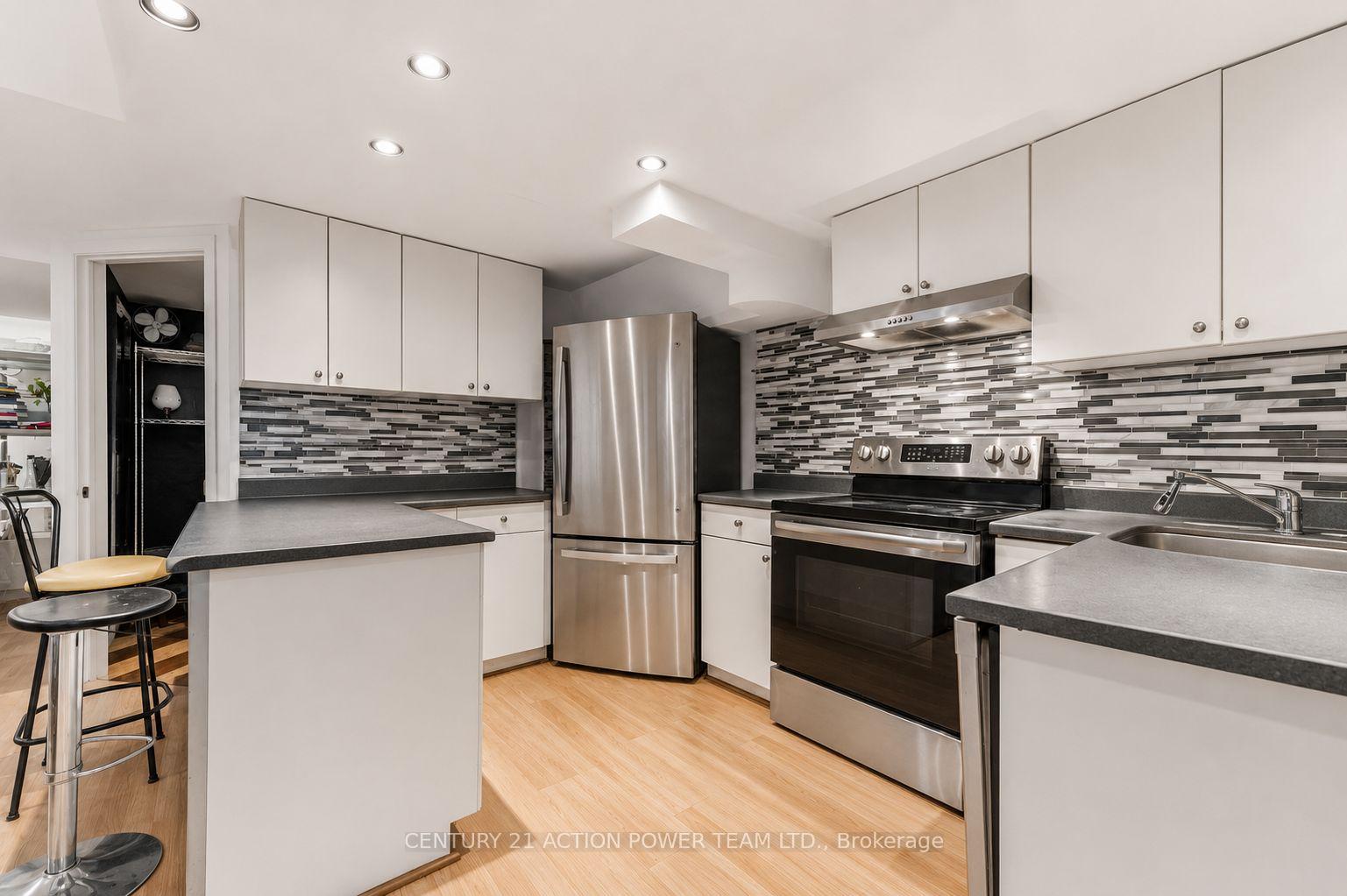 Photo 37 of 1221 Kitchener Avenue W, Ottawa, Ellwood — HOMEH