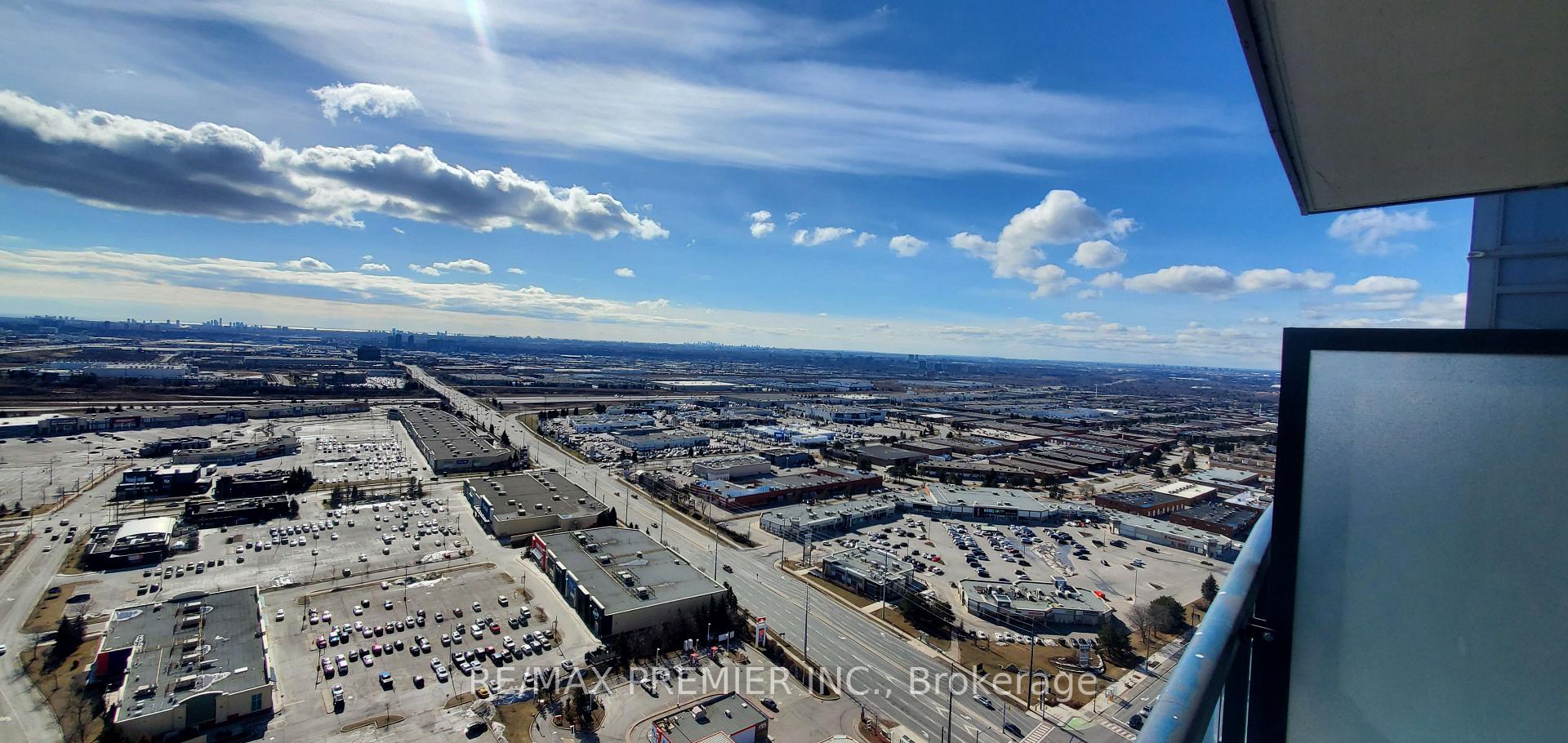Photo 11 of Unit 3009, 3600 Highway 7, Vaughan, Vaughan Corporate Centre — HOMEH