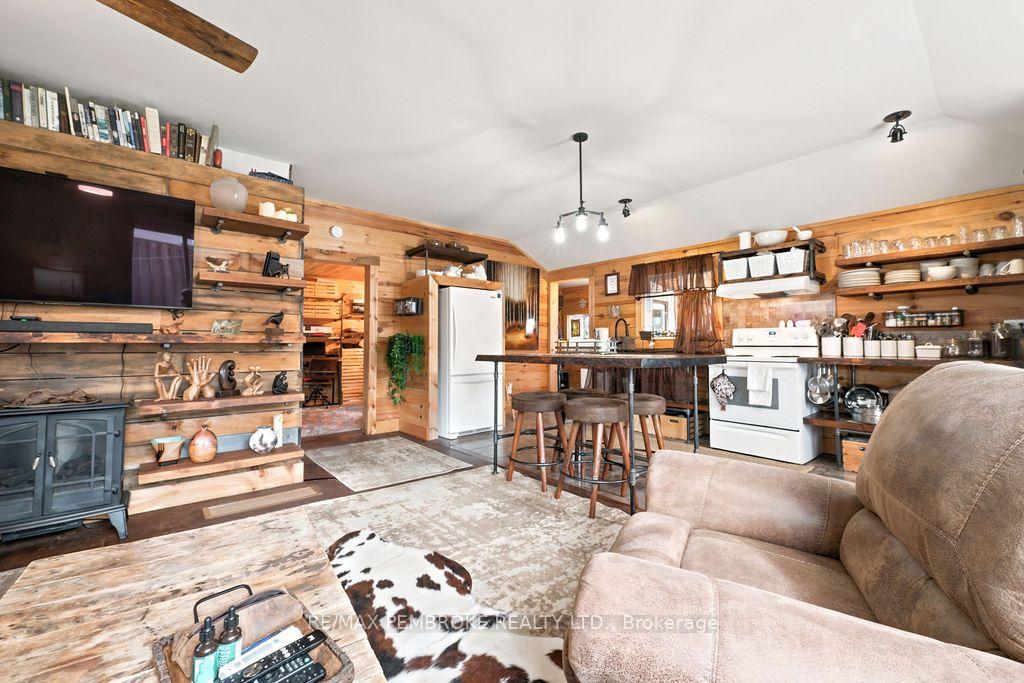 Photo 13 of 890 Lea Street, Pembroke, Pembroke — HOMEH