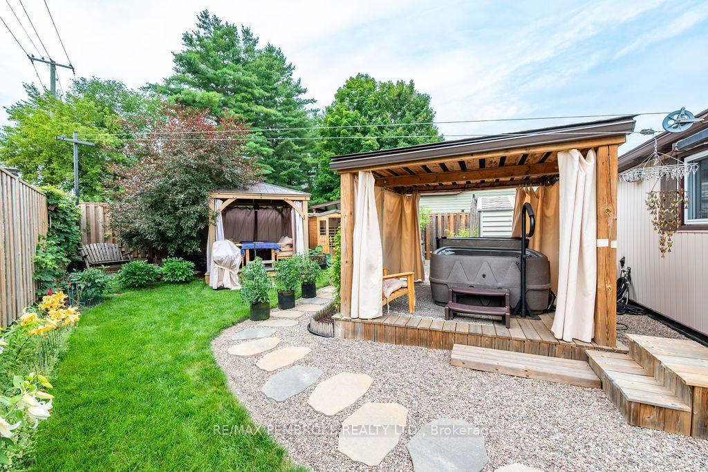 Photo 27 of 890 Lea Street, Pembroke, Pembroke — HOMEH
