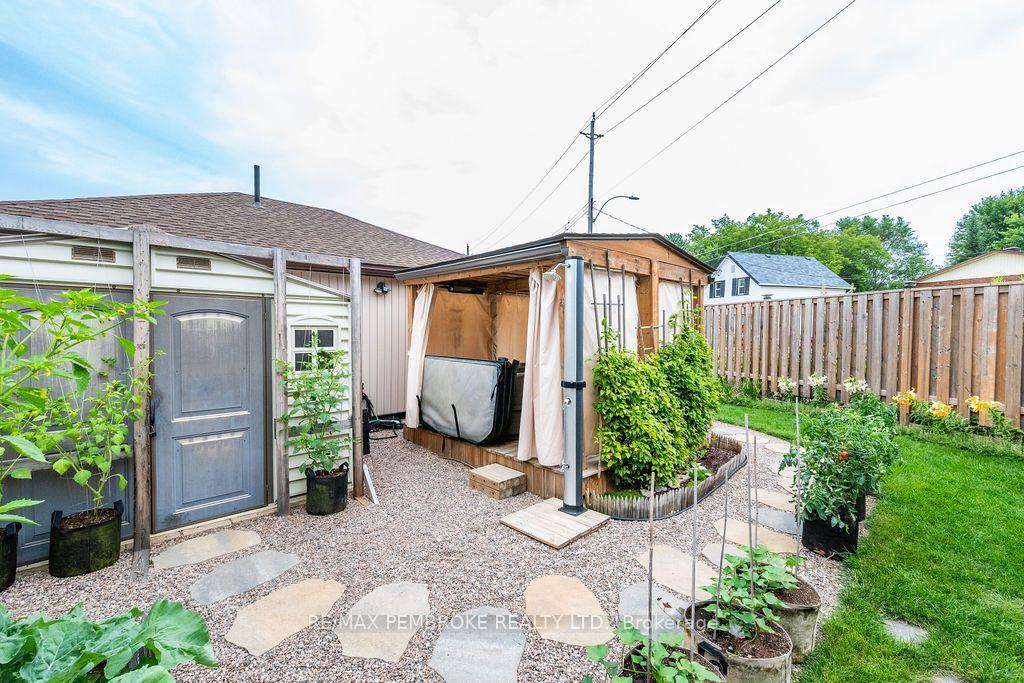 Photo 30 of 890 Lea Street, Pembroke, Pembroke — HOMEH