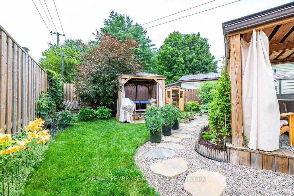 Photo 37 of 890 Lea Street, Pembroke, Pembroke — HOMEH