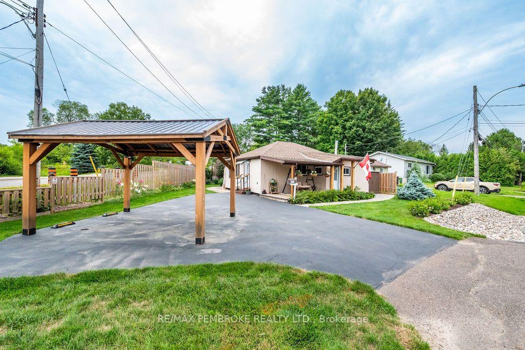 Photo 43 of 890 Lea Street, Pembroke, Pembroke — HOMEH
