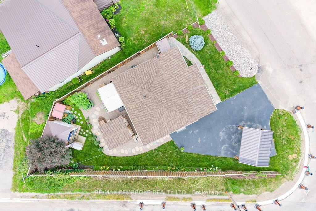 Photo 45 of 890 Lea Street, Pembroke, Pembroke — HOMEH